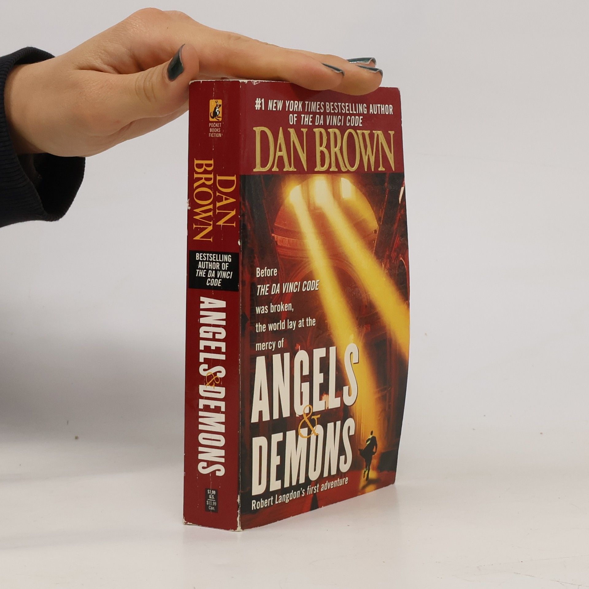 Dan Brown Angels & Demons