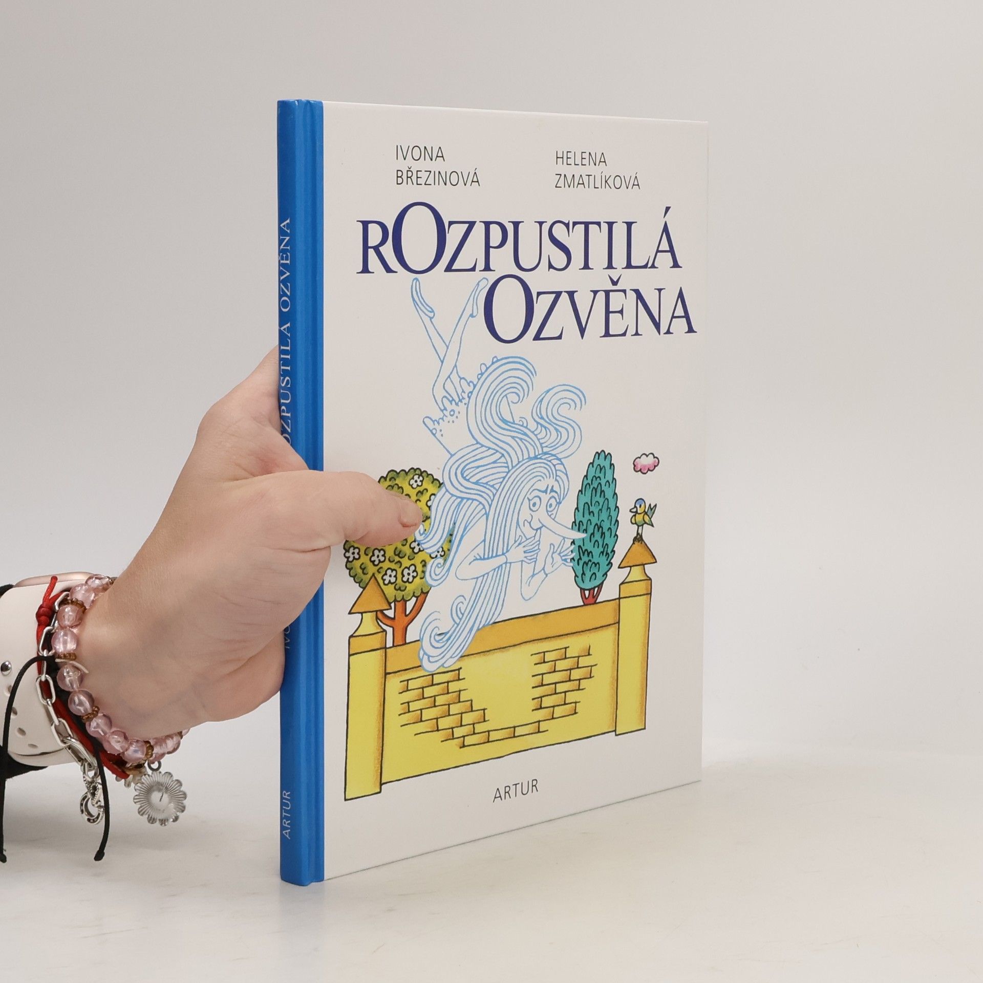 Ivona Březinová Rozpustilá ozvěna