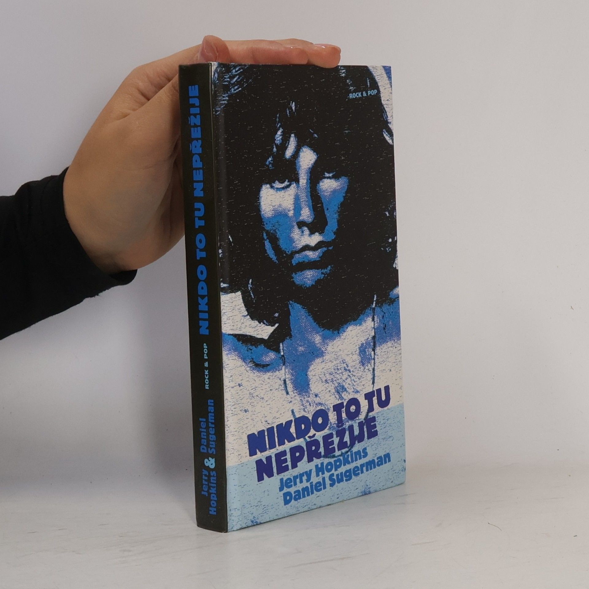 Jerry Hopkins Nikdo to tu nepřežije