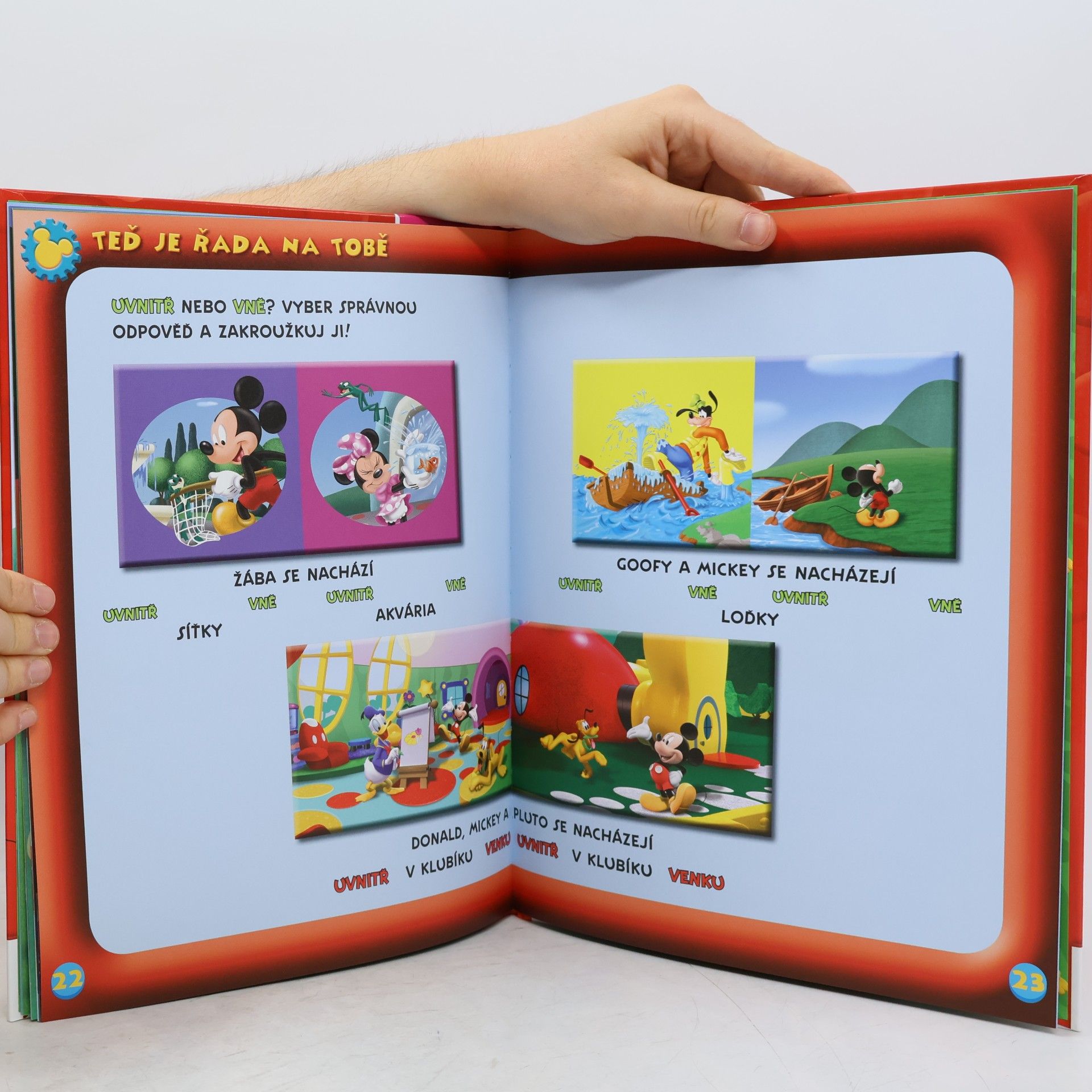 Autorenkollektiv Mickeyho klubík. Hraj si a uč se s Mickey Mousem 12. Uvnitř a vně!