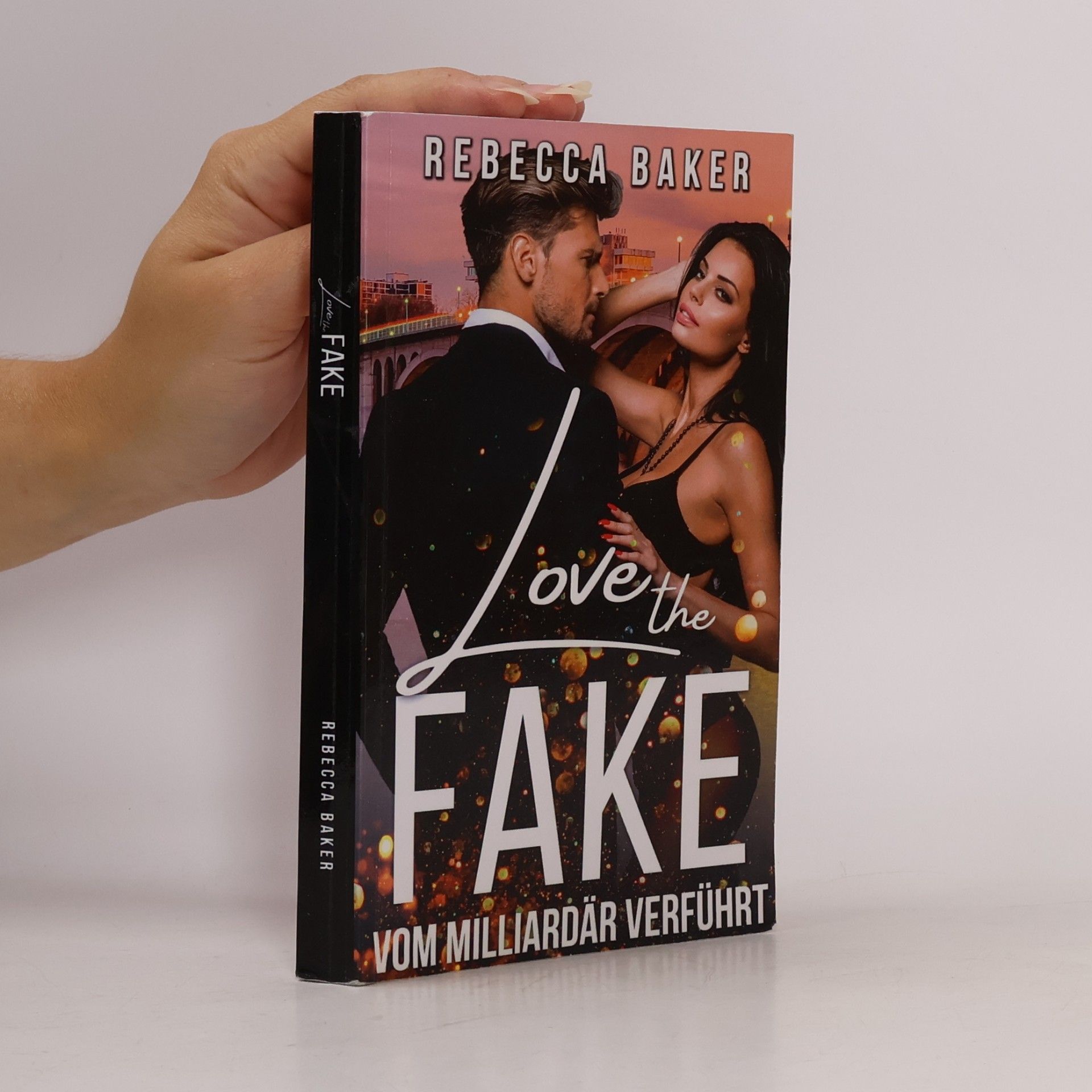 Unexpected Lovestories: Love the Fake