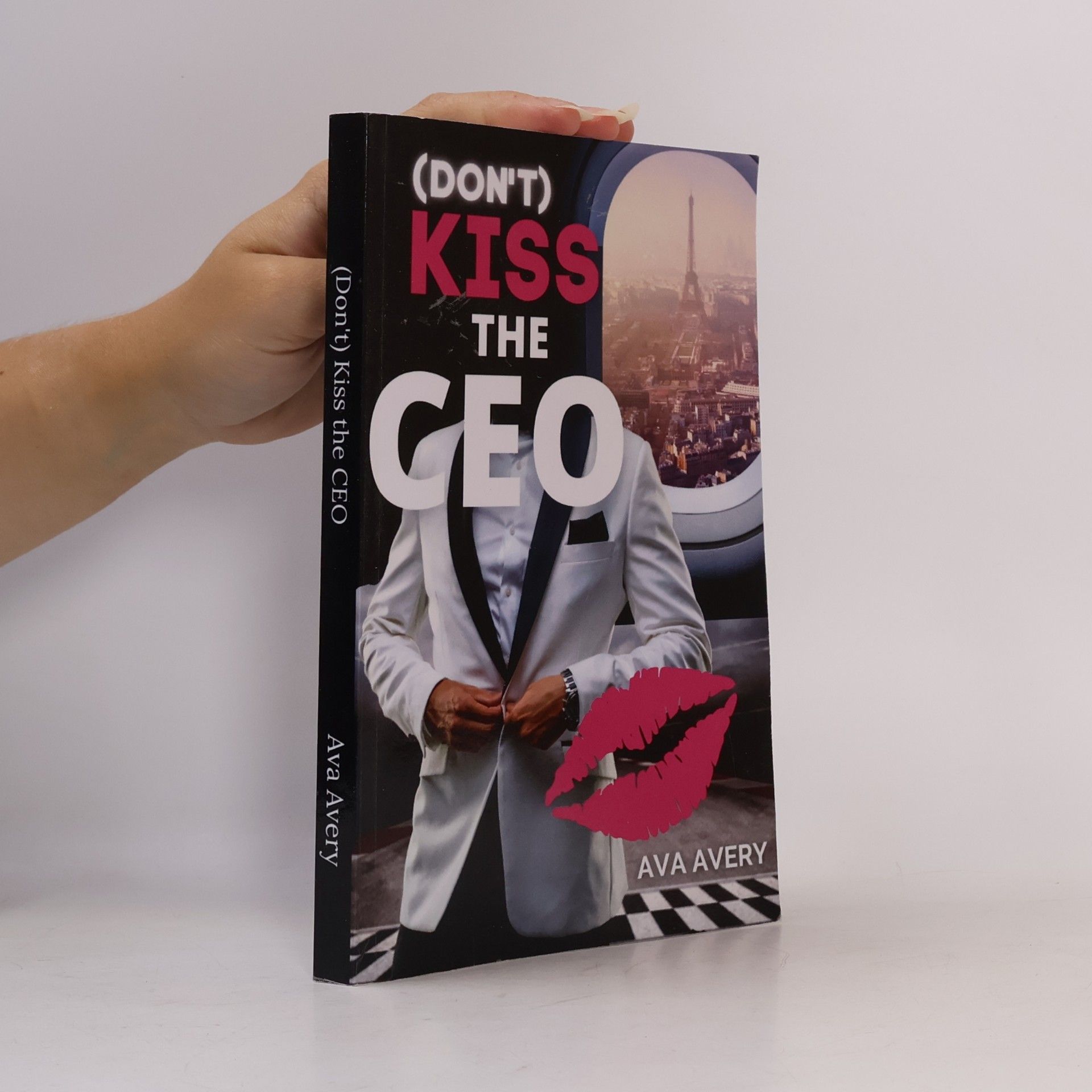 Titan Racing - 4: (Don't) Kiss the CEO