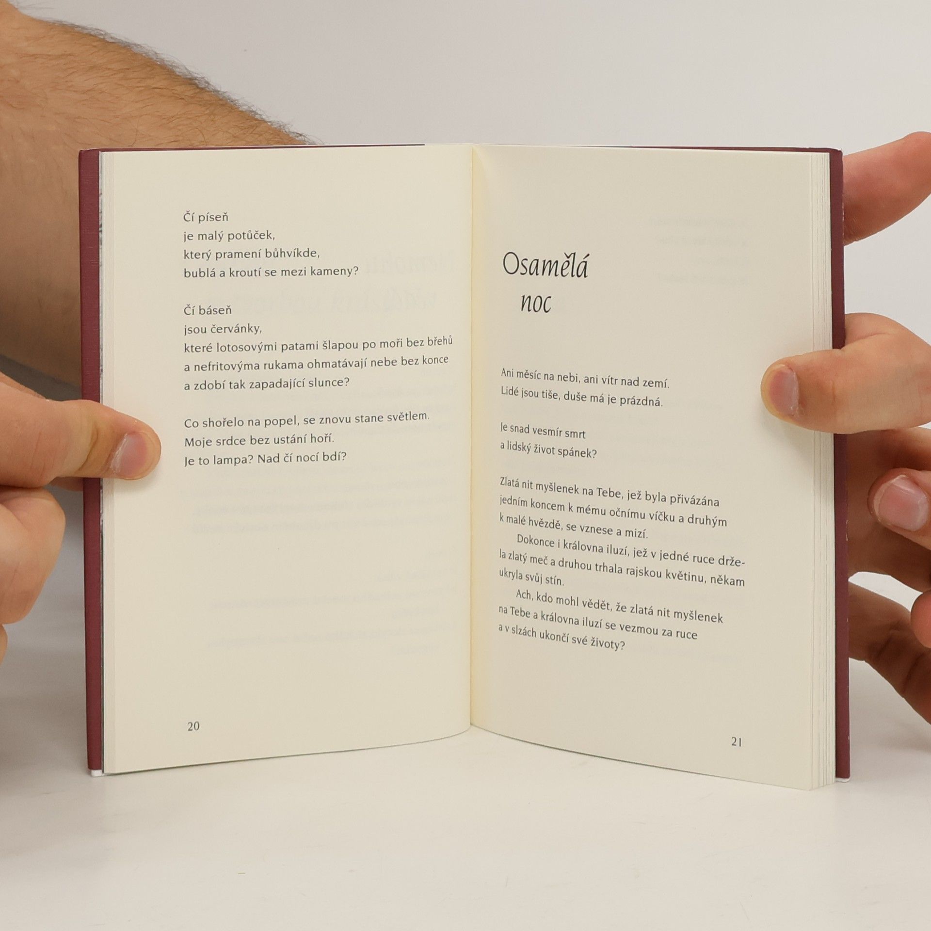 Han Jongun Tvoje mlčení. Výbor z milostné poezie korejského buddhistického mnicha