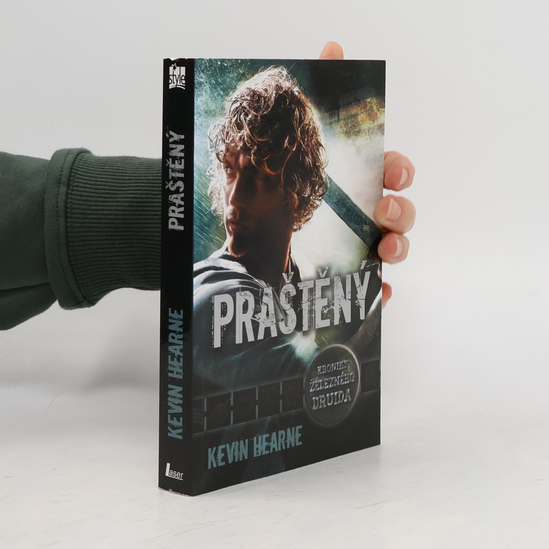 Kevin Hearne Praštěný