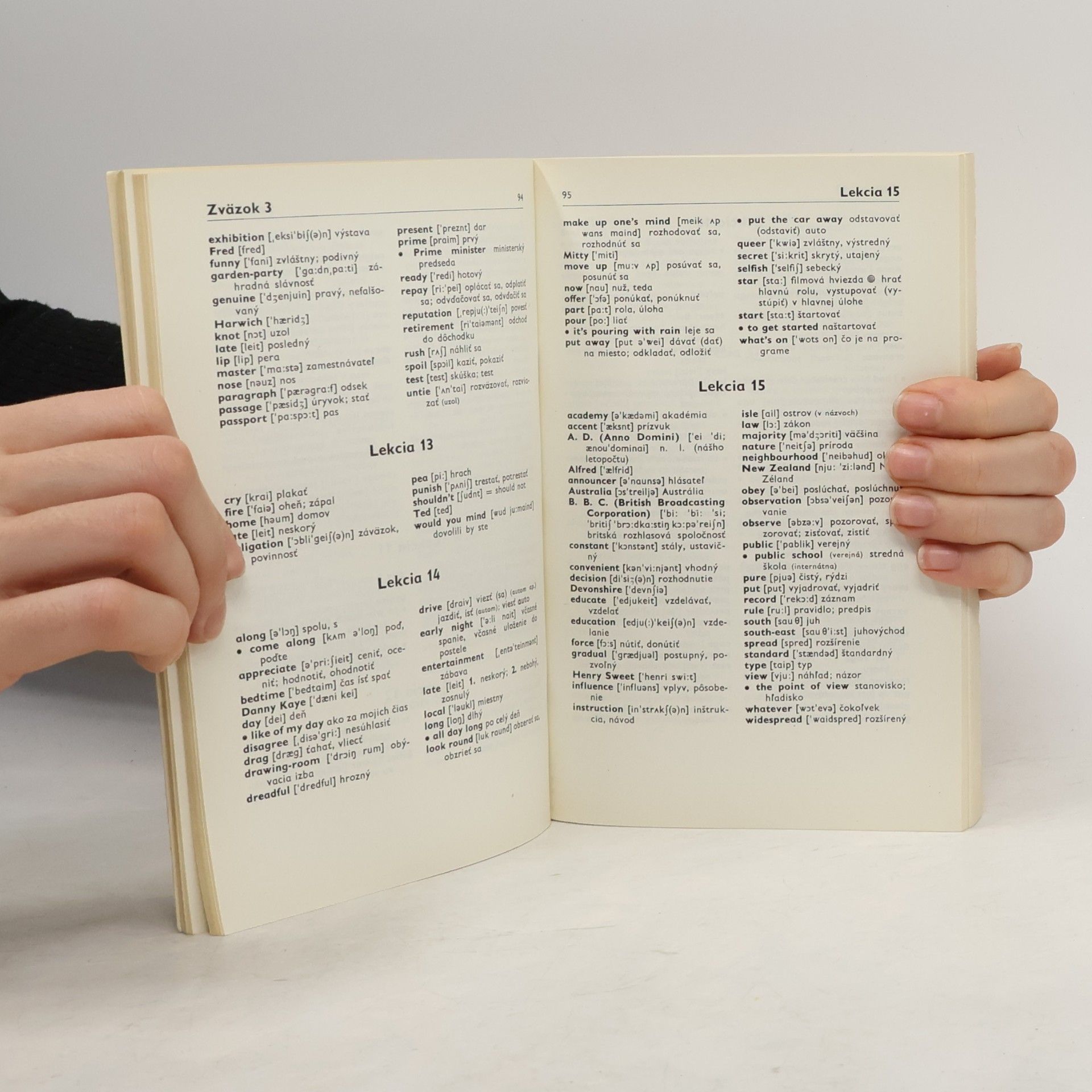 Ľ. Majto Essential English. Anglicko-slovenksý slovník