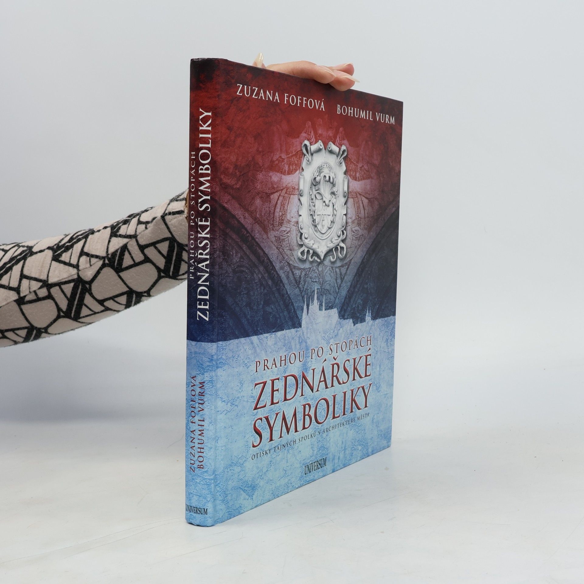 Prahou po stopách zednářské symboliky