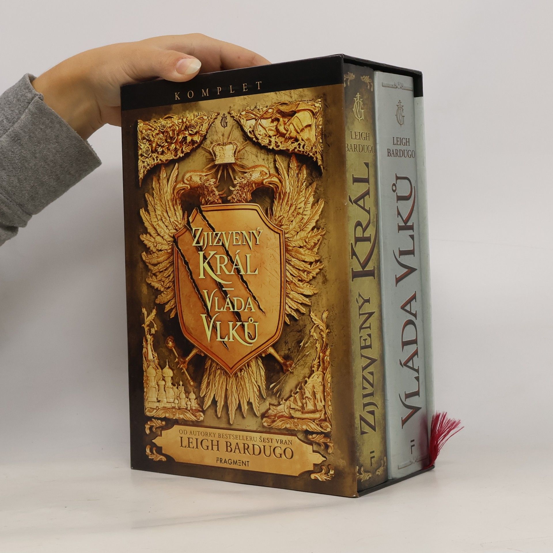 Leigh Bardugo Zjizvený král. Vláda vlků