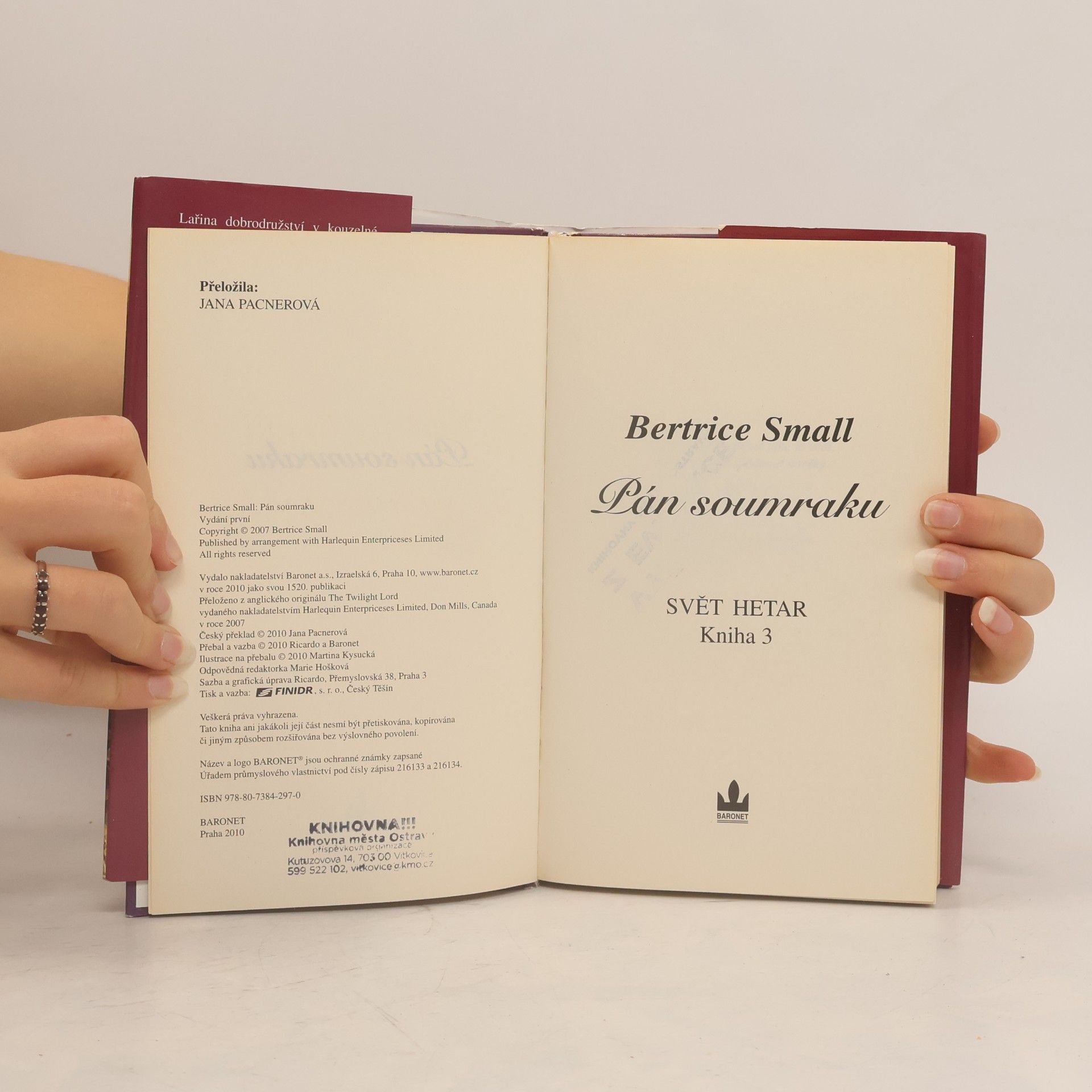 Bertrice Small Svět Hetar. Kniha 3, Pán soumraku