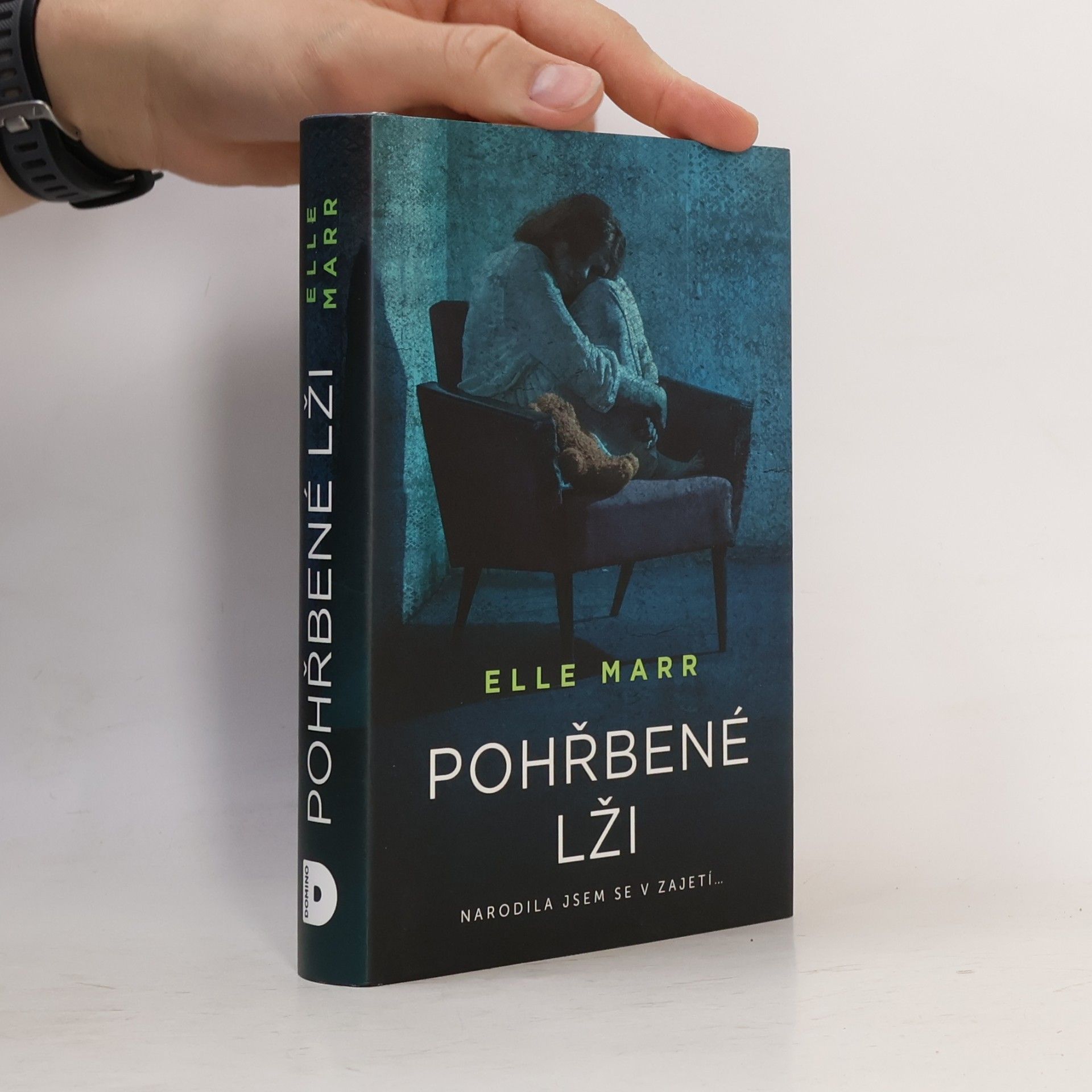 Elle Marr Pohřbené lži