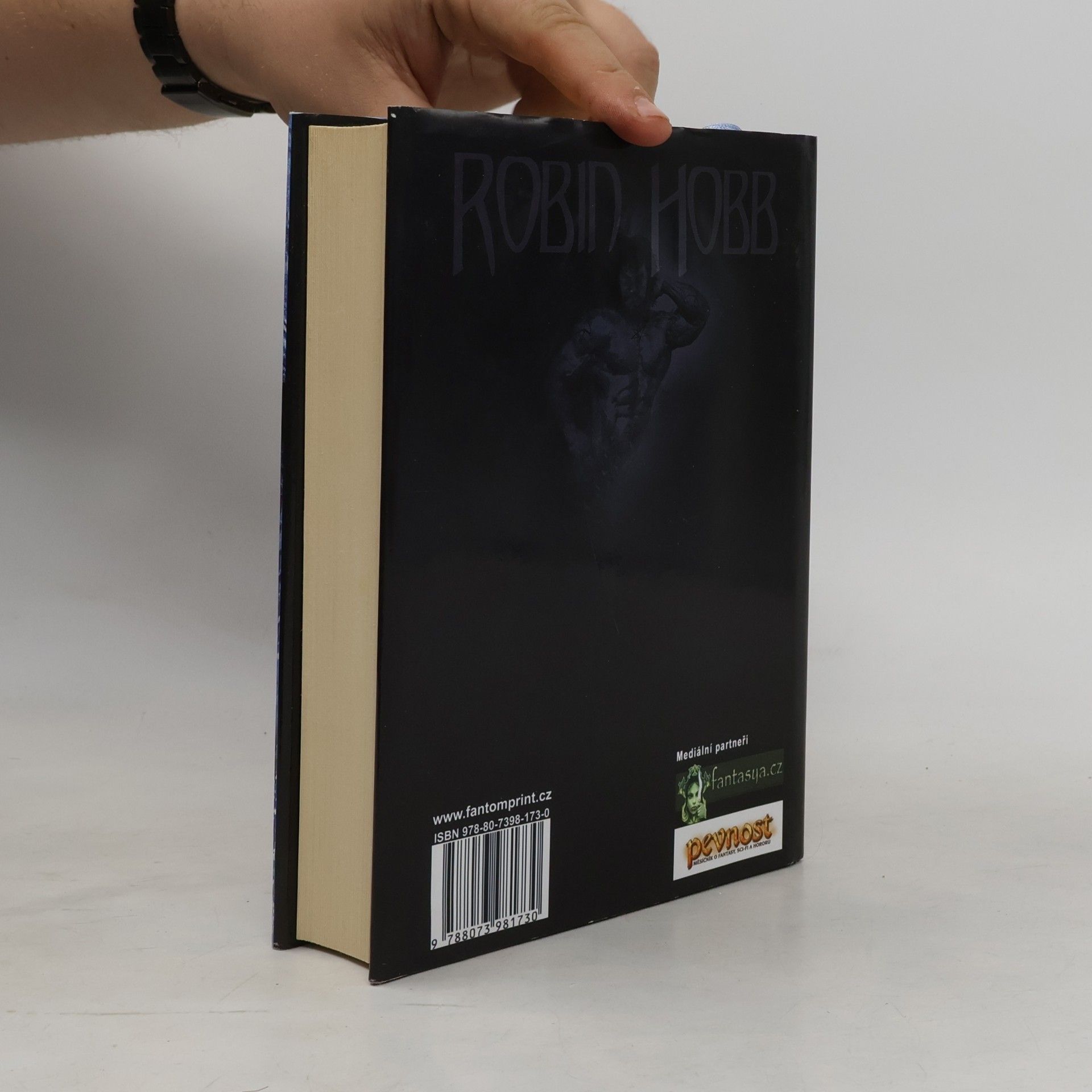 Robin Hobb Magická loď. Živé lodě I
