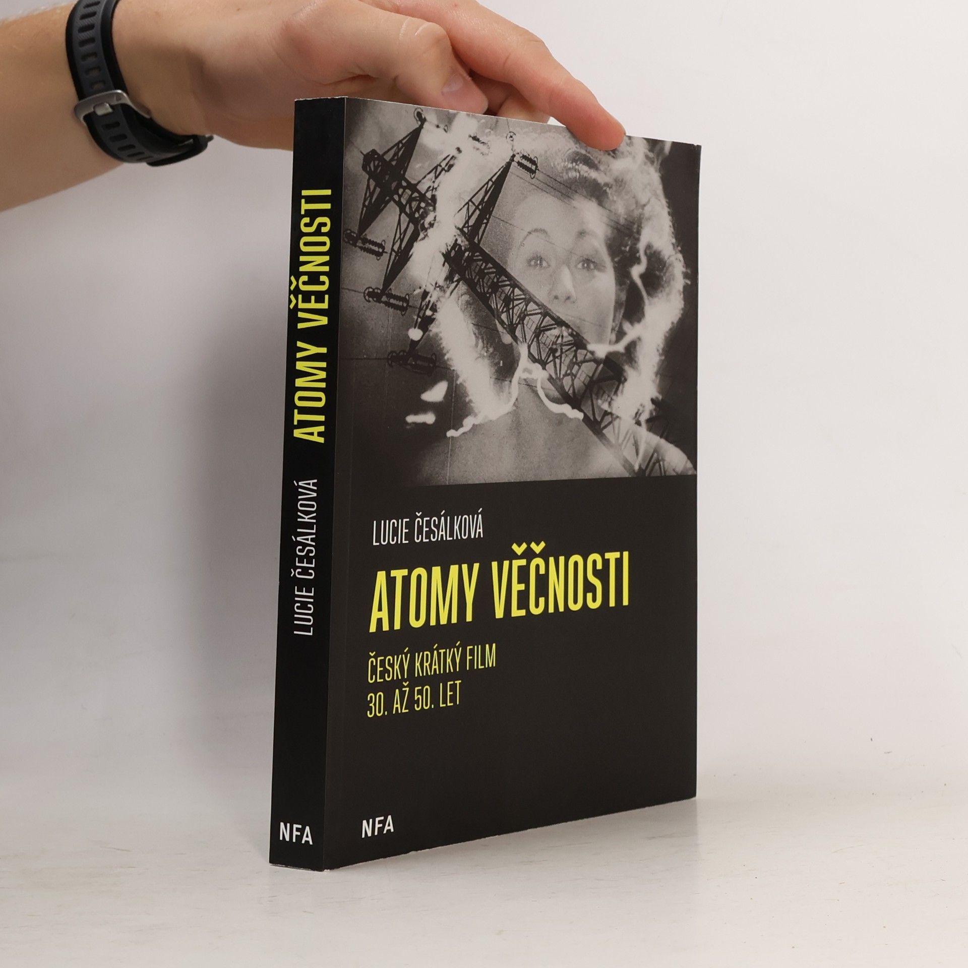 Atomy věčnosti. Český krátký film 30. až 50. let