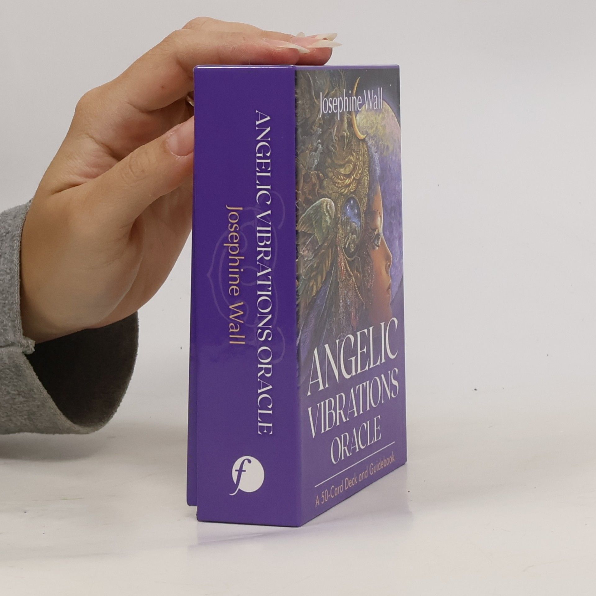 Josephine Wall Angelic Vibrations Oracle: A 50-Card Deck and Guidebook