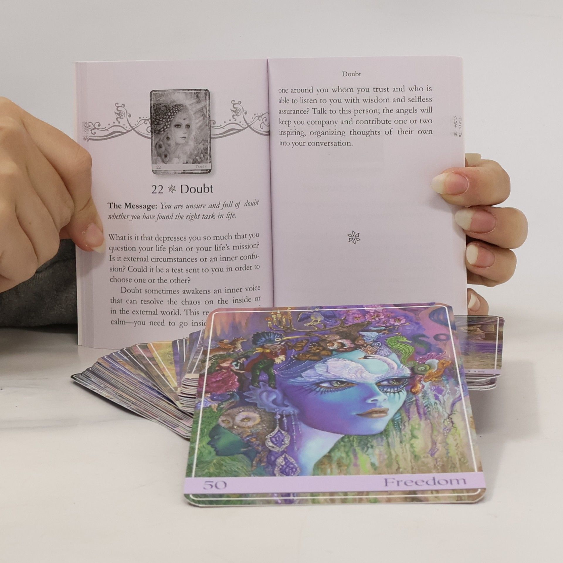 Josephine Wall Angelic Vibrations Oracle: A 50-Card Deck and Guidebook