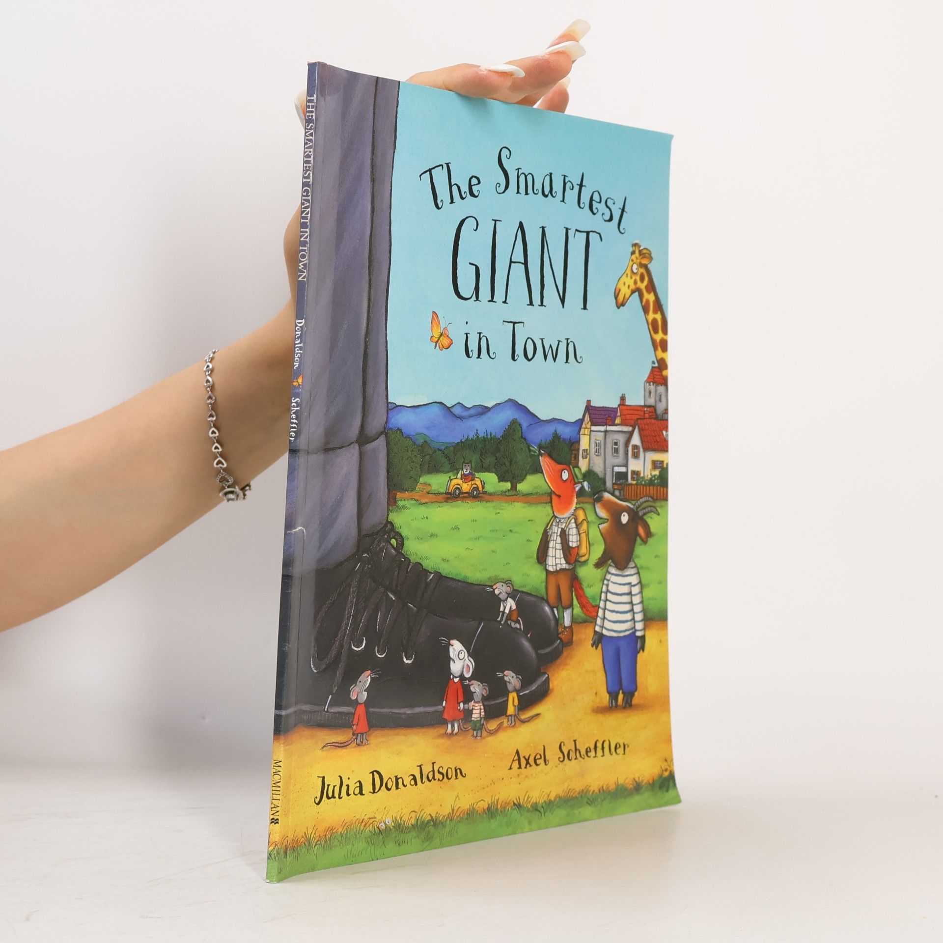 Julia Donaldson The smartest giant in town