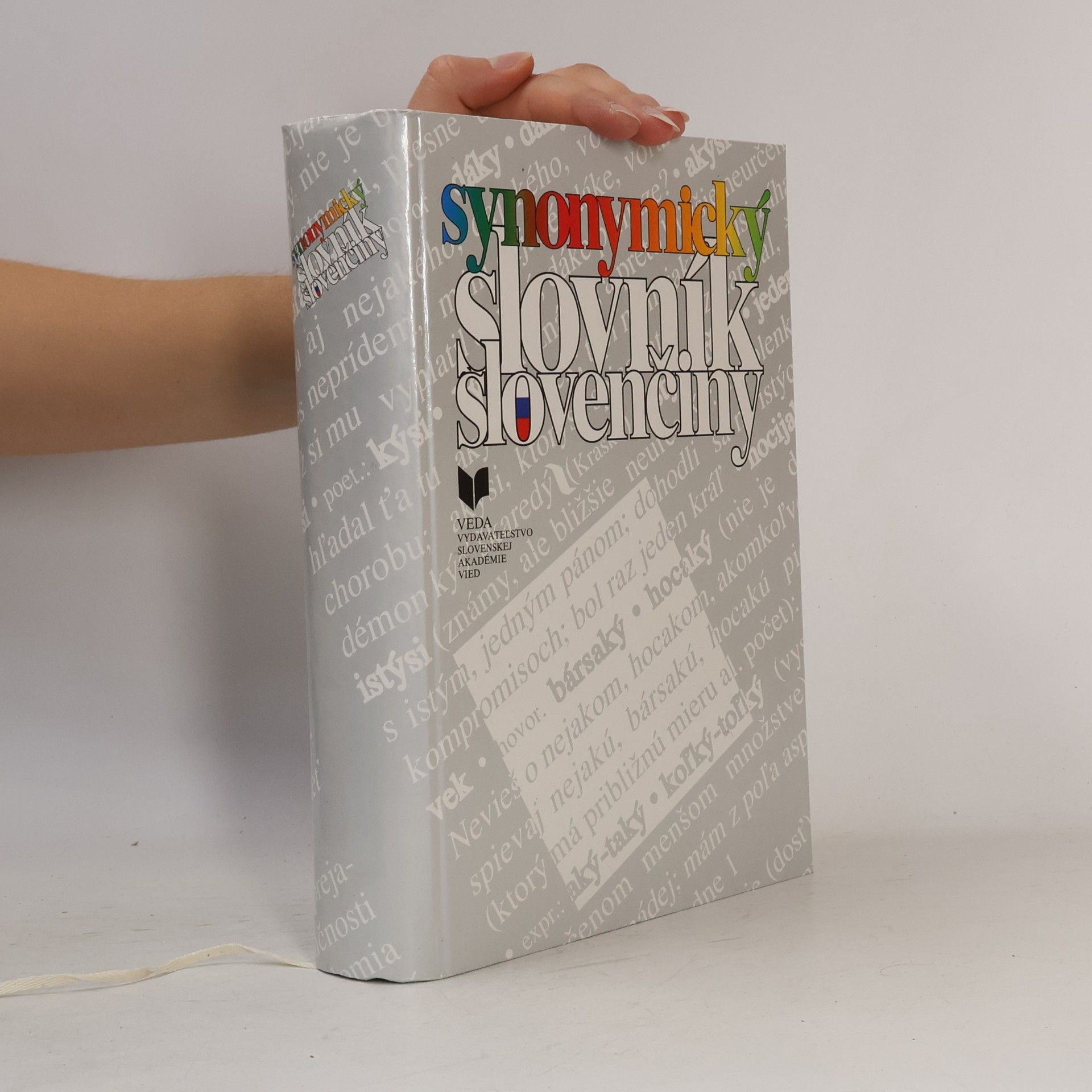 Mária Pisárčiková Synonymický slovník slovenčiny