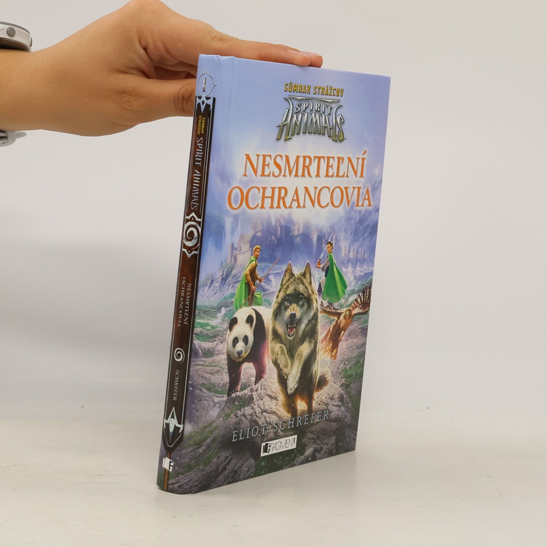 Eliot Schrefer Nesmrteľní ochrancovia