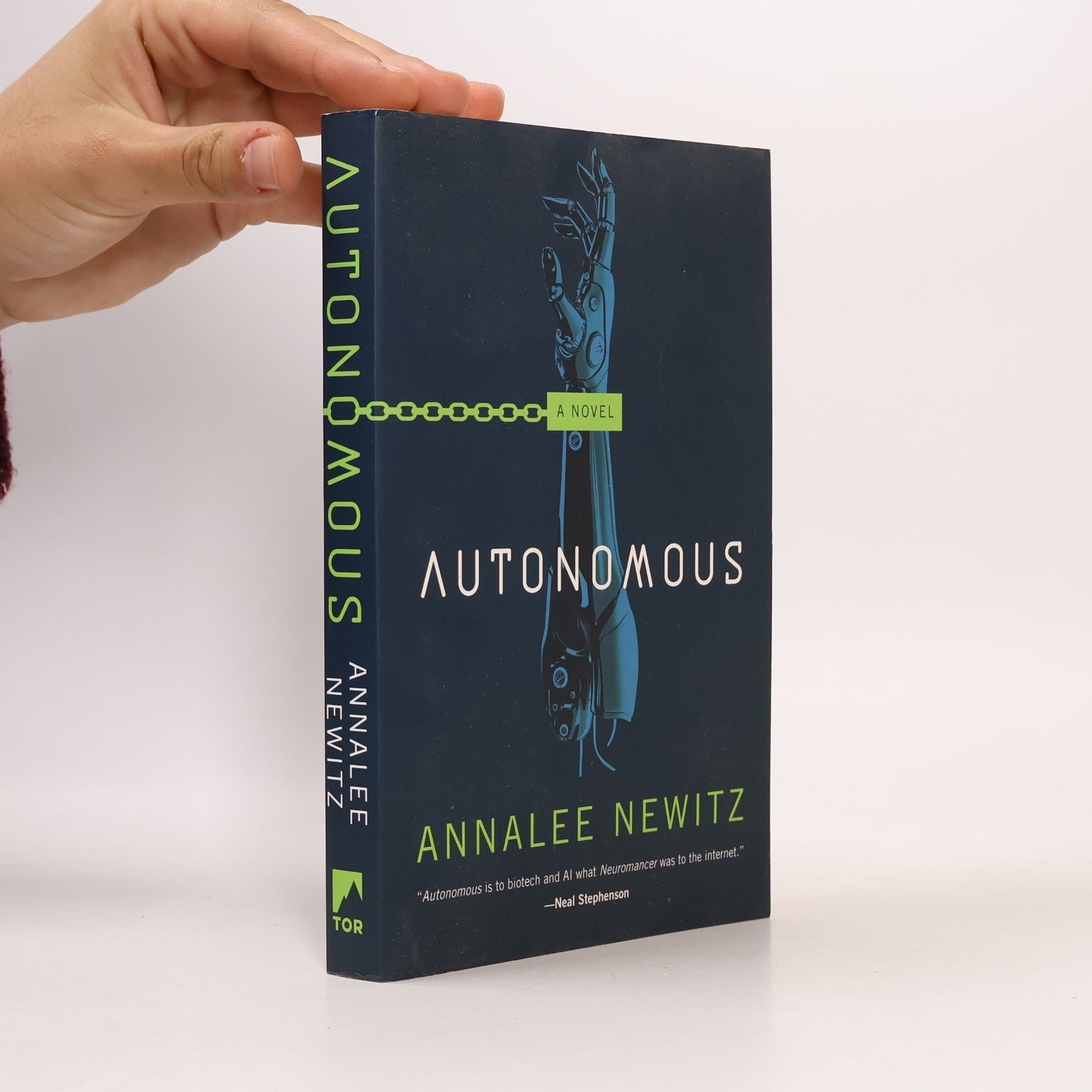 Annalee Newitz AUTONOMOUS