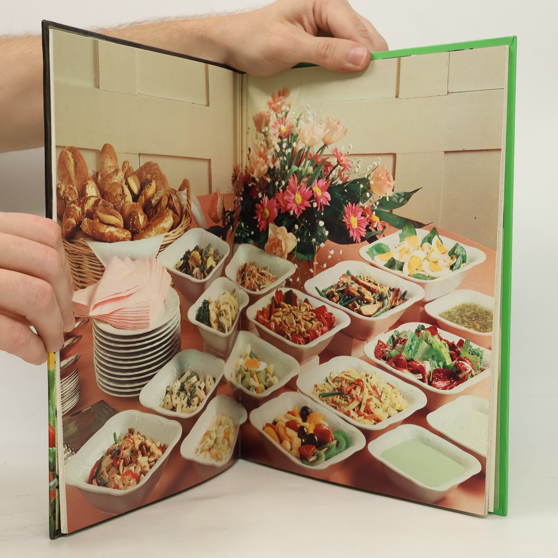 kolektiv Salate frisch auf den Tisch