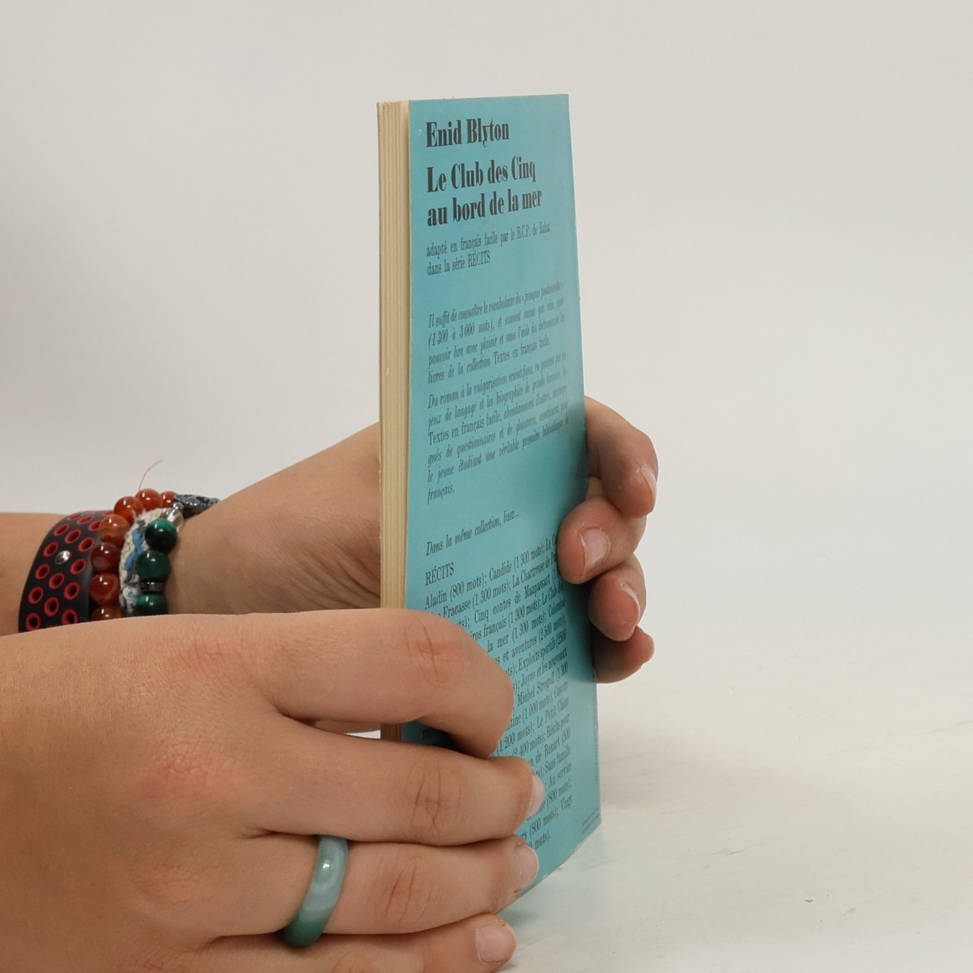 Enid Blyton Le Club des Cinq au bord de la mer - Adapté par le B.C.P. de Rabat - Textes en Français facile
