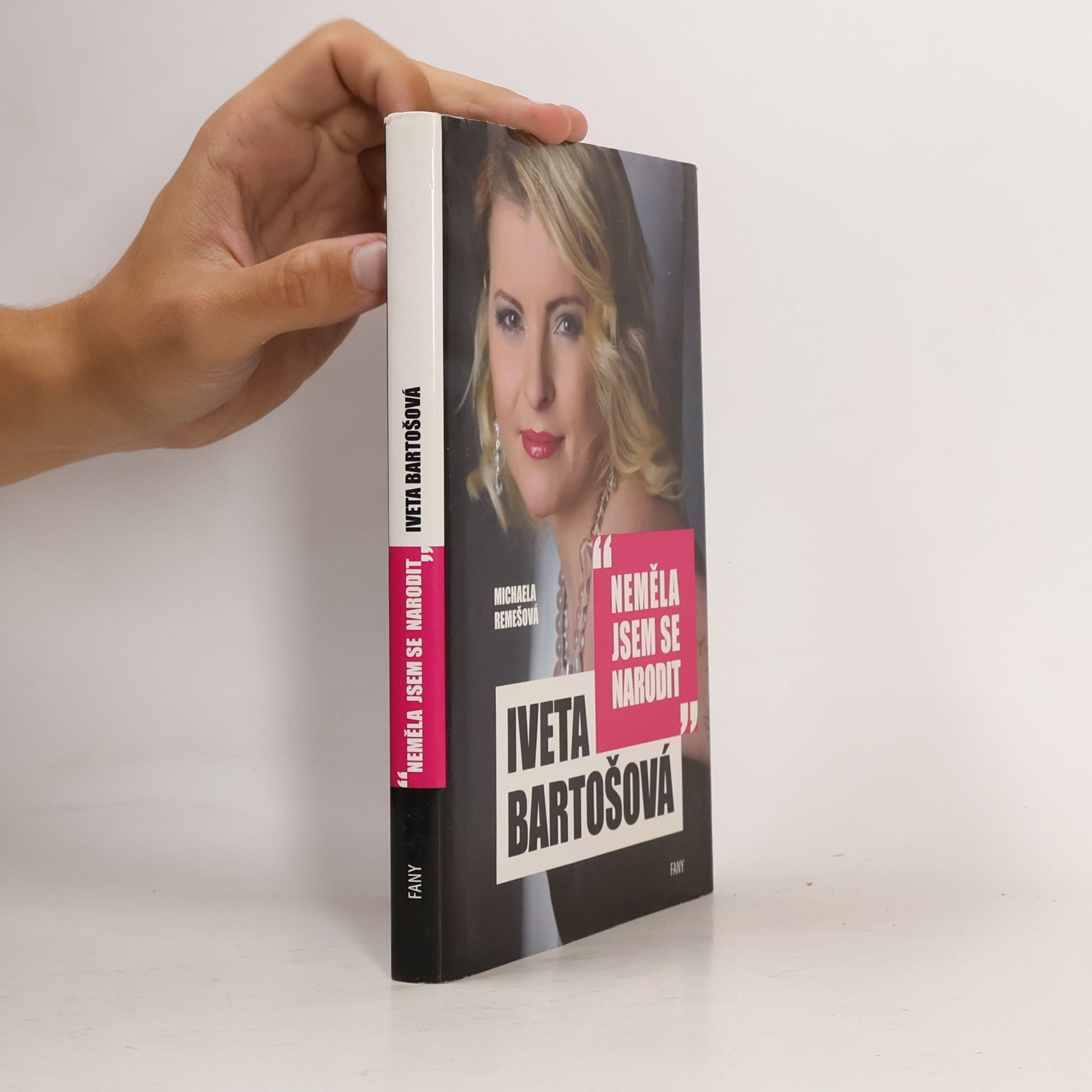 Iveta Bartošová Iveta Bartošová. Neměla jsem se narodit