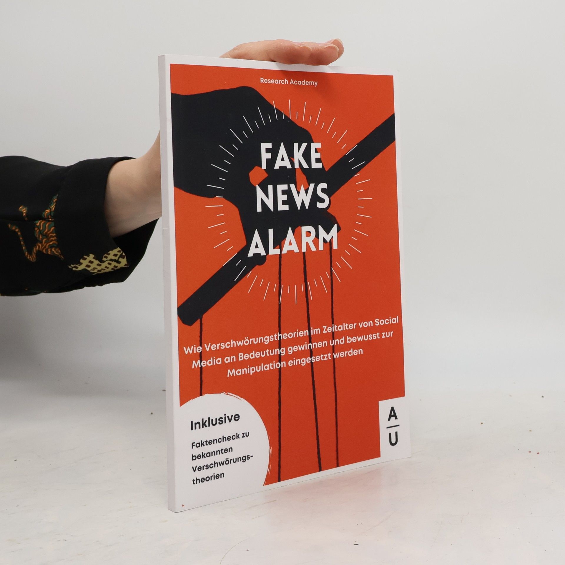 kolektiv Fake News Alarm!