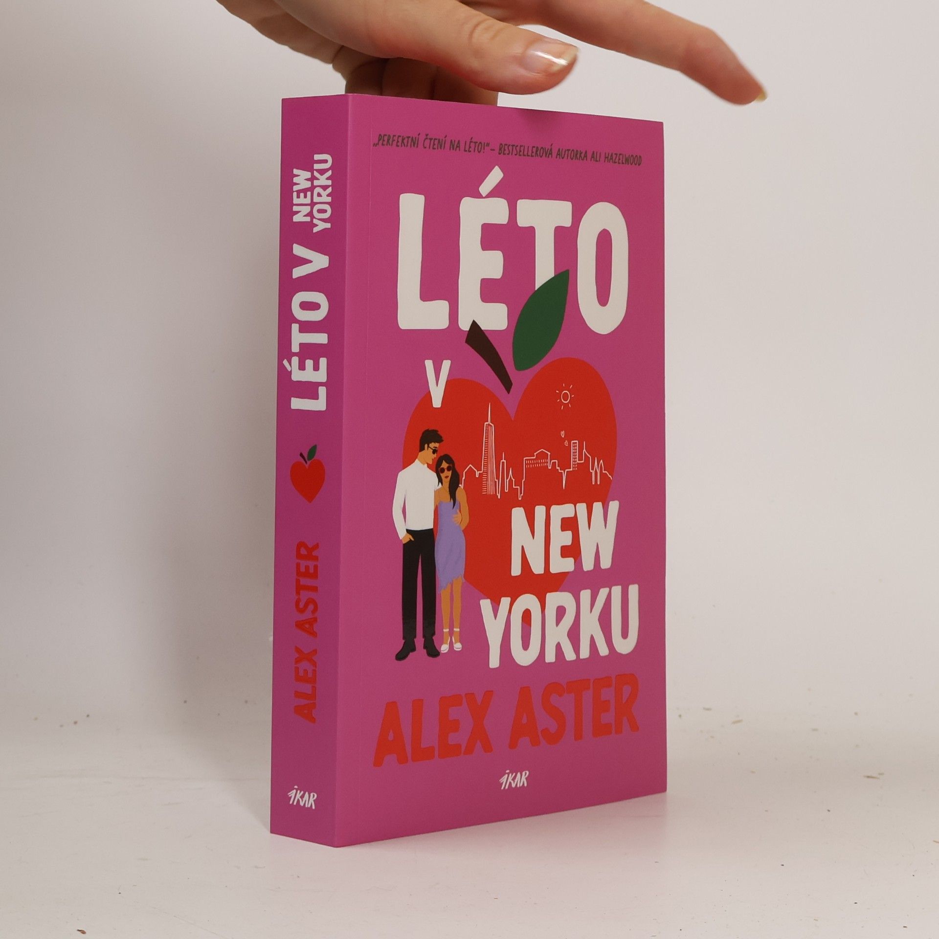 Alex Aster Léto v New Yorku