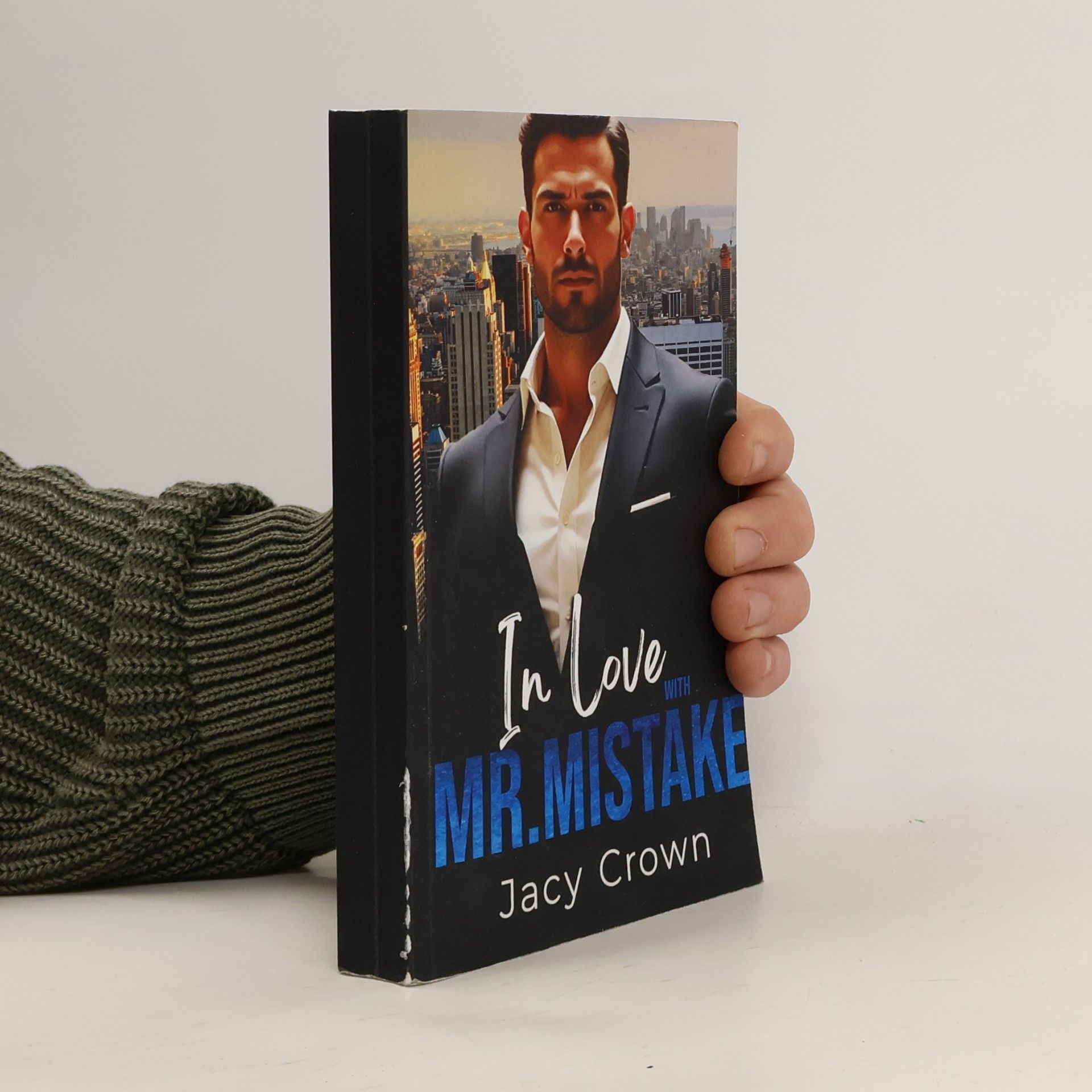 Unexpected Love Stories - 25: In Love with Mr. Mistake