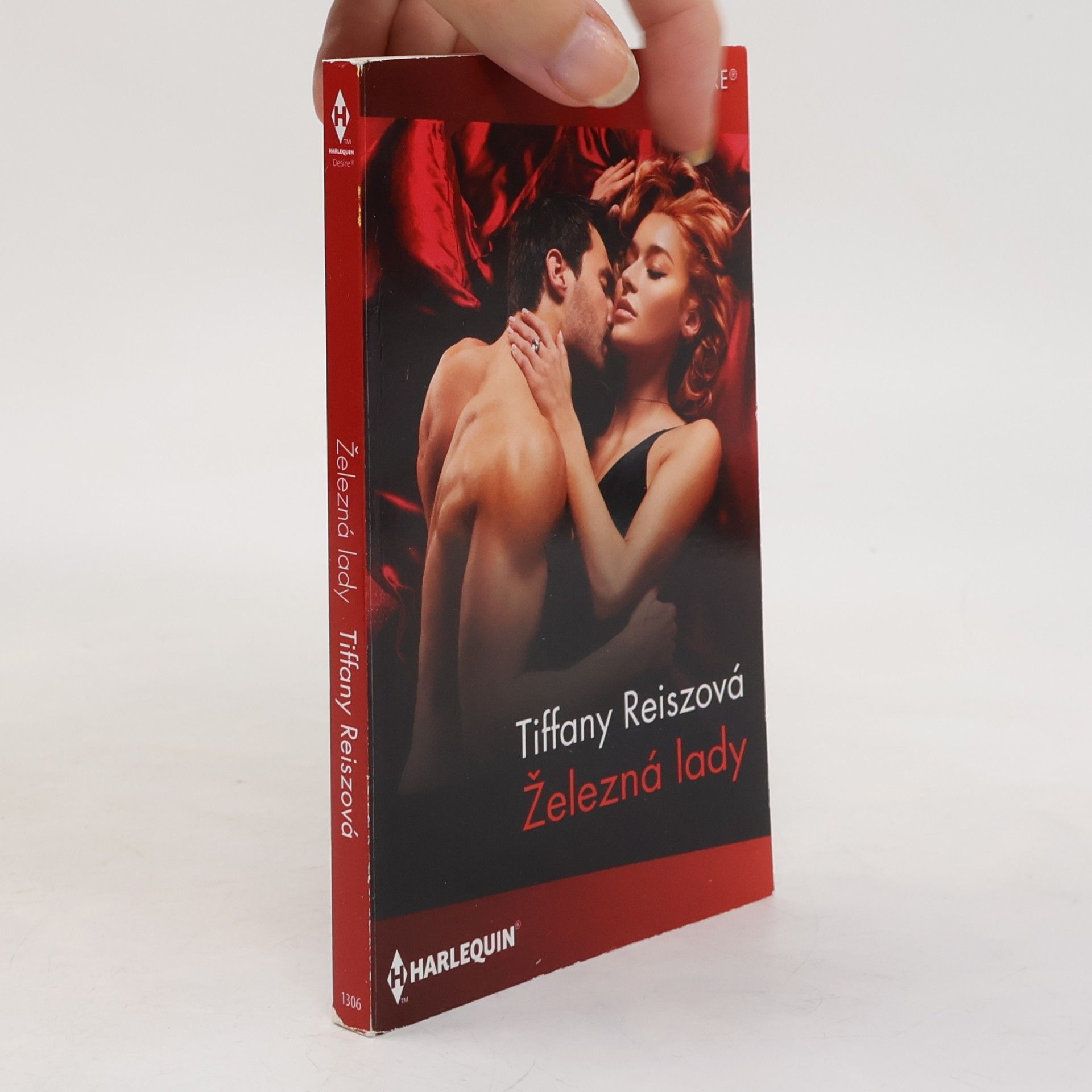 Tiffany Reisz Železná lady
