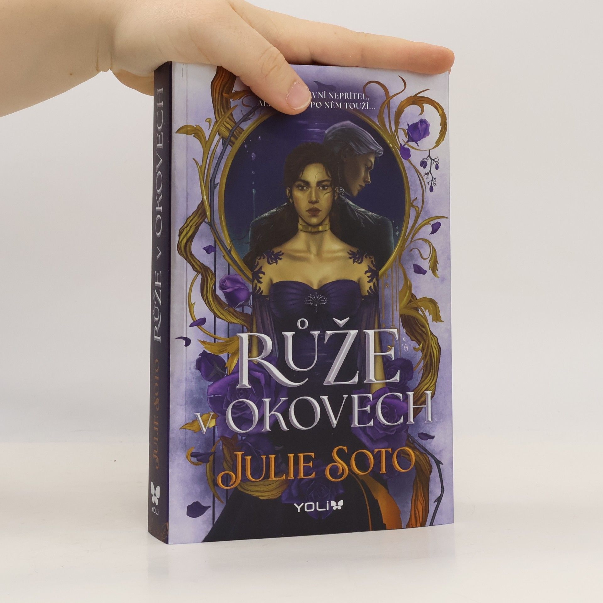 Julia Soto Růže v okovech