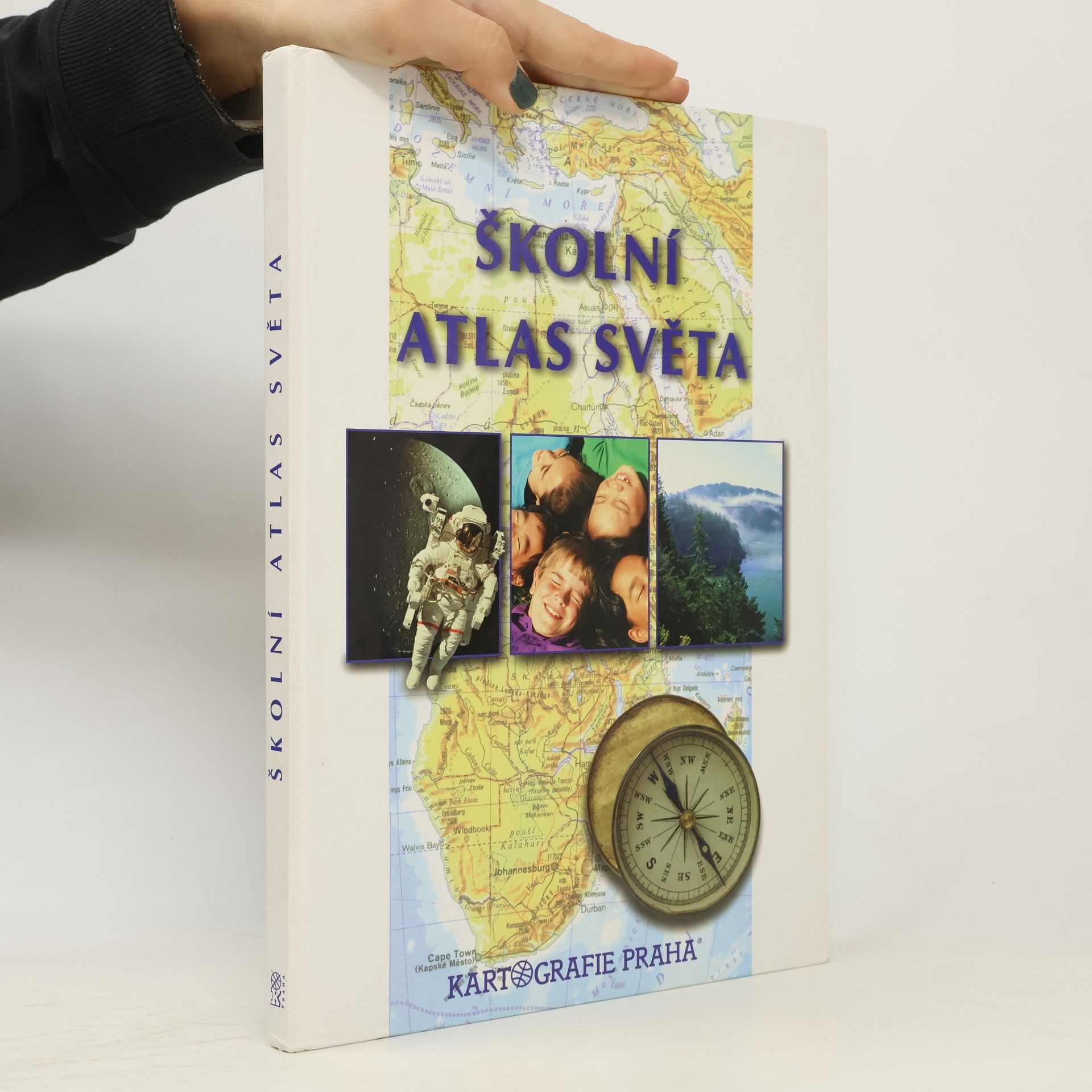 Věra Dobrovolná Školní atlas světa