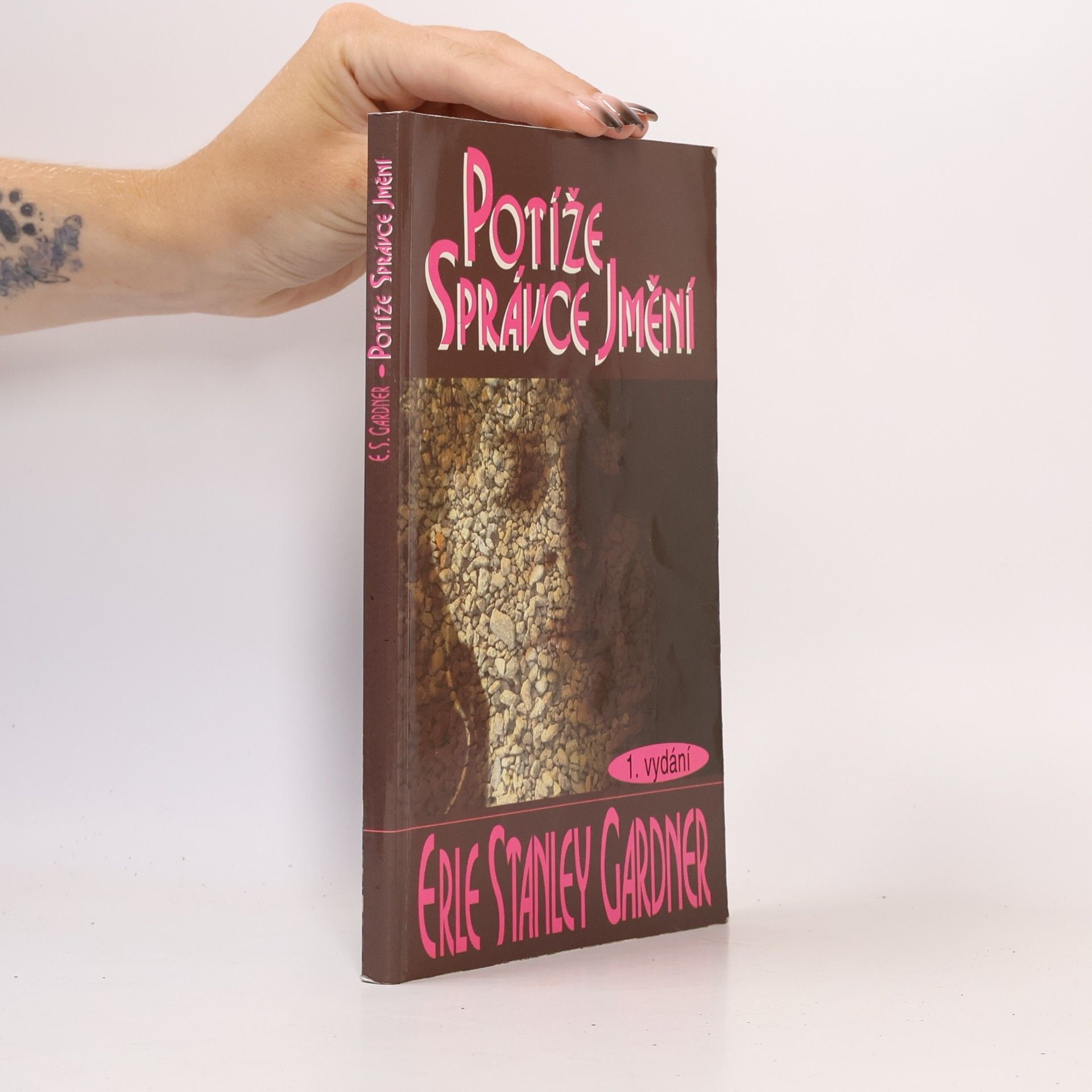 Erle Stanley Gardner Potíže správce jmění
