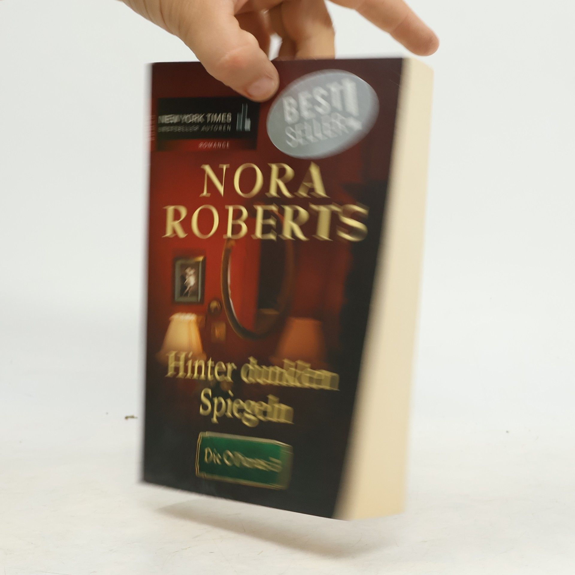 Nora Roberts Die O'Haras 3. Hinter dunkeln Spiegeln