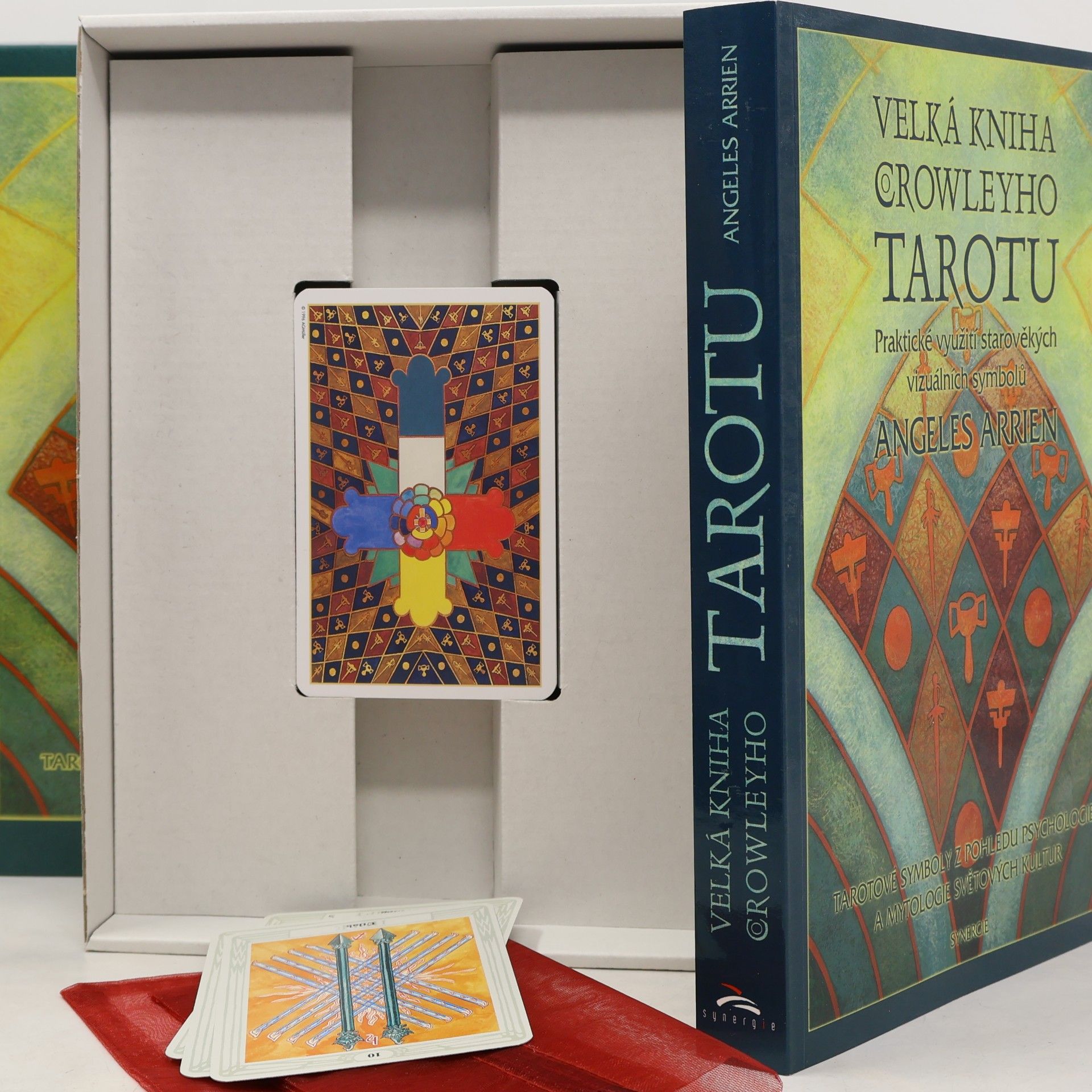 Aleister Crowley Velká kniha o Crowleyho Tarotu. Kniha a 78 karet