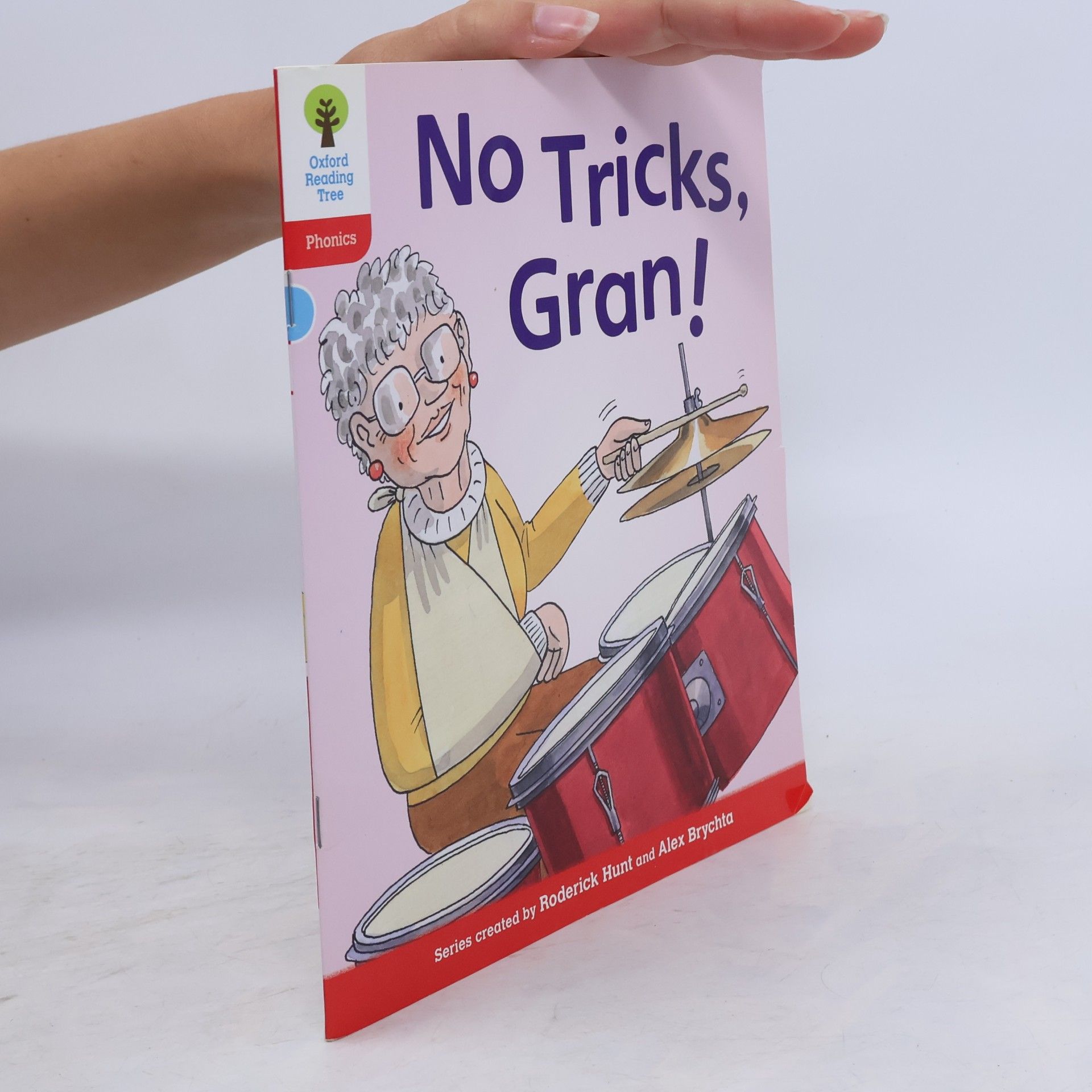 Debbie Hepplewhite Oxford Reading Tree: Floppy's Phonics Fiction - 4: No Tricks, Gran!