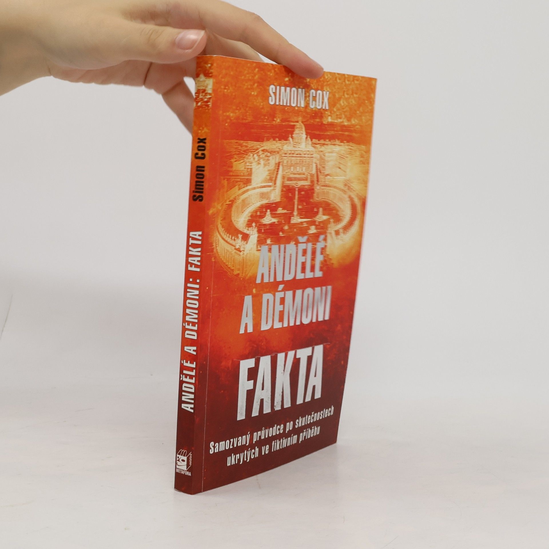Simon Cox Andělé a démoni : fakta