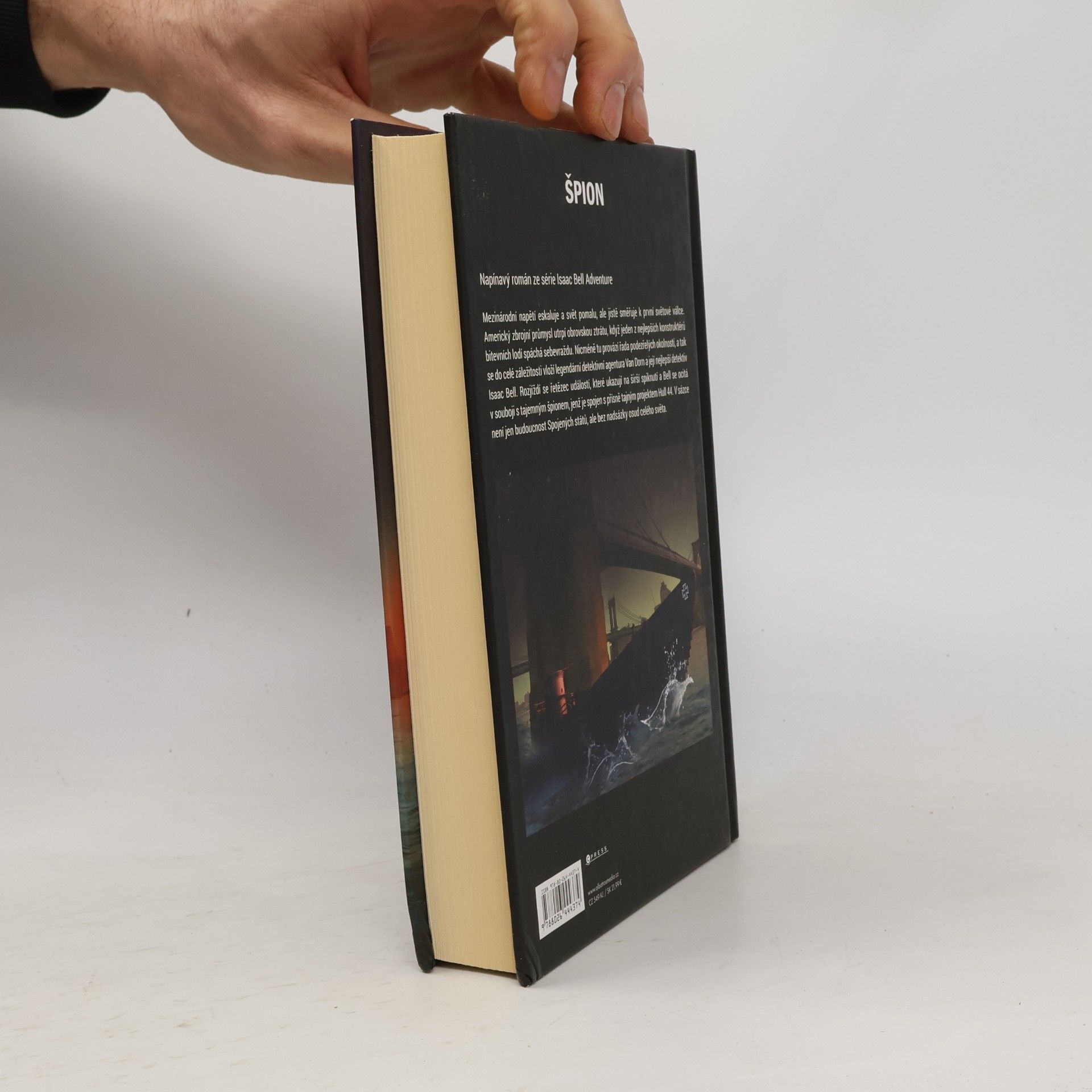 Clive Cussler Špion : román ze série Isaac Bell