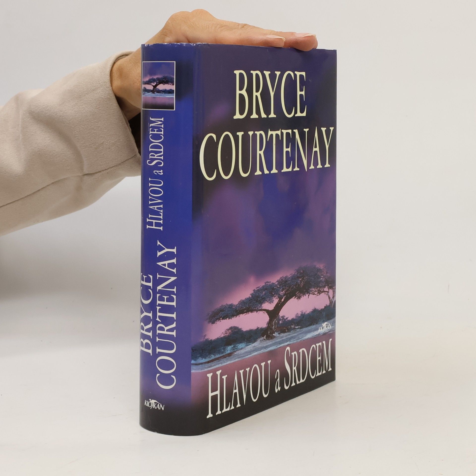 Courtenay Bryce Hlavou a srdcem