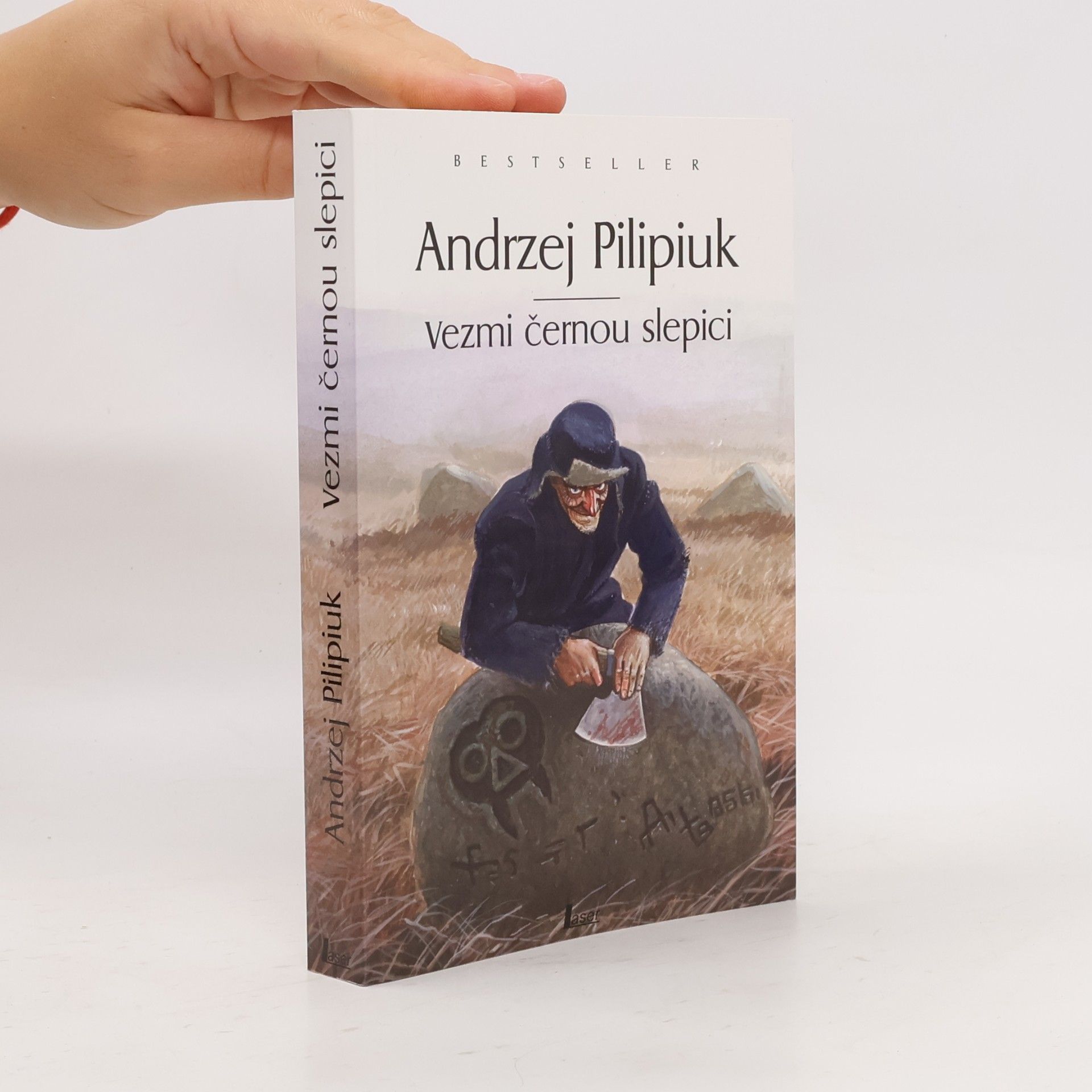 Andrzej Pilipiuk Vezmi černou slepici