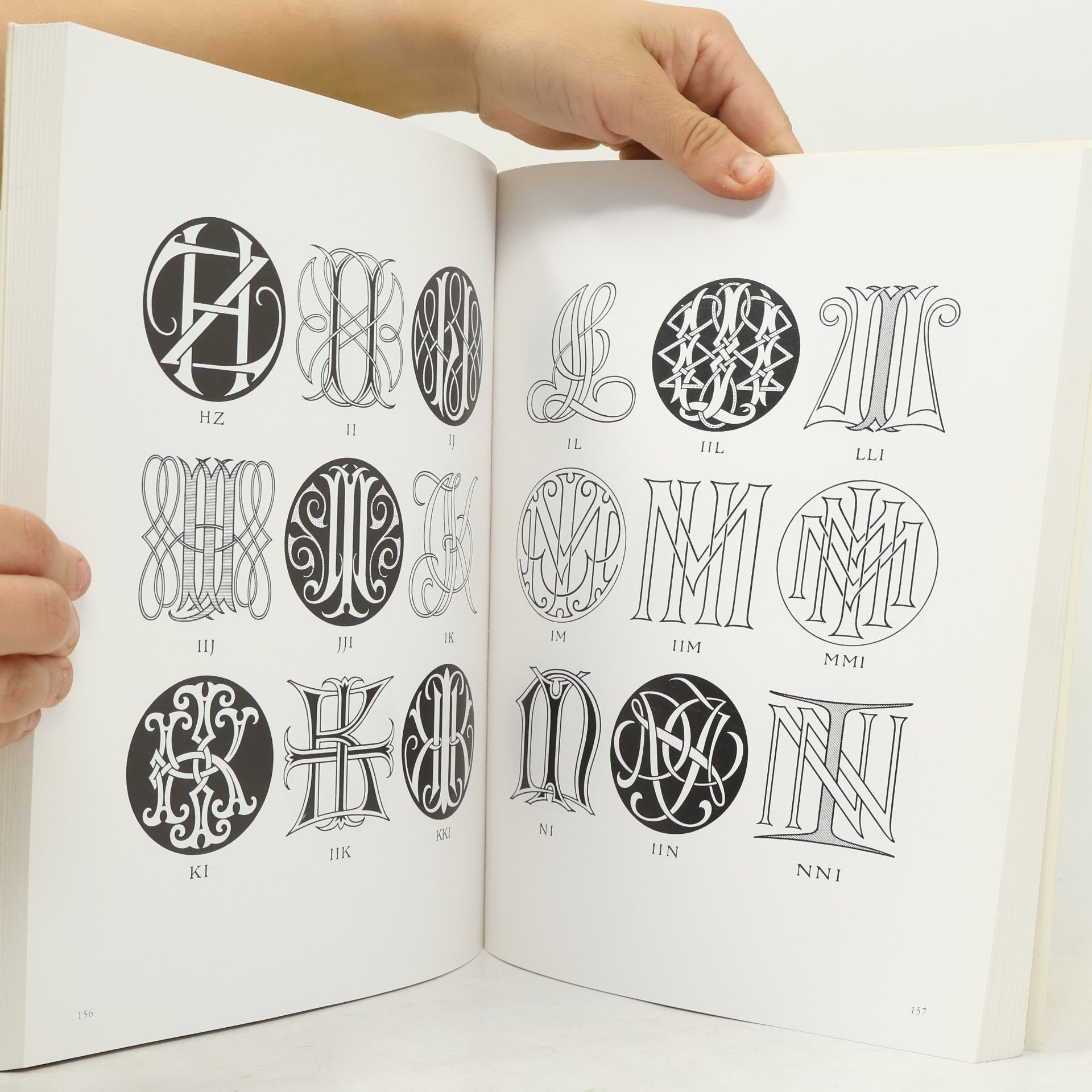 Dorine van den Beukel Pepin Press Design Books: 4000 Monograms