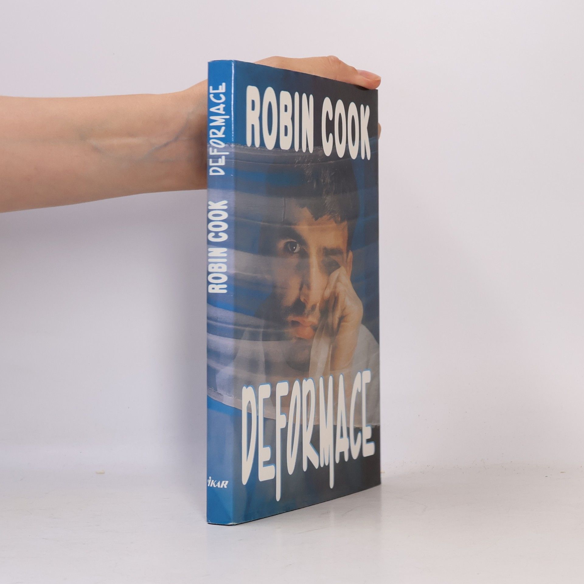 Robin Cook Deformace