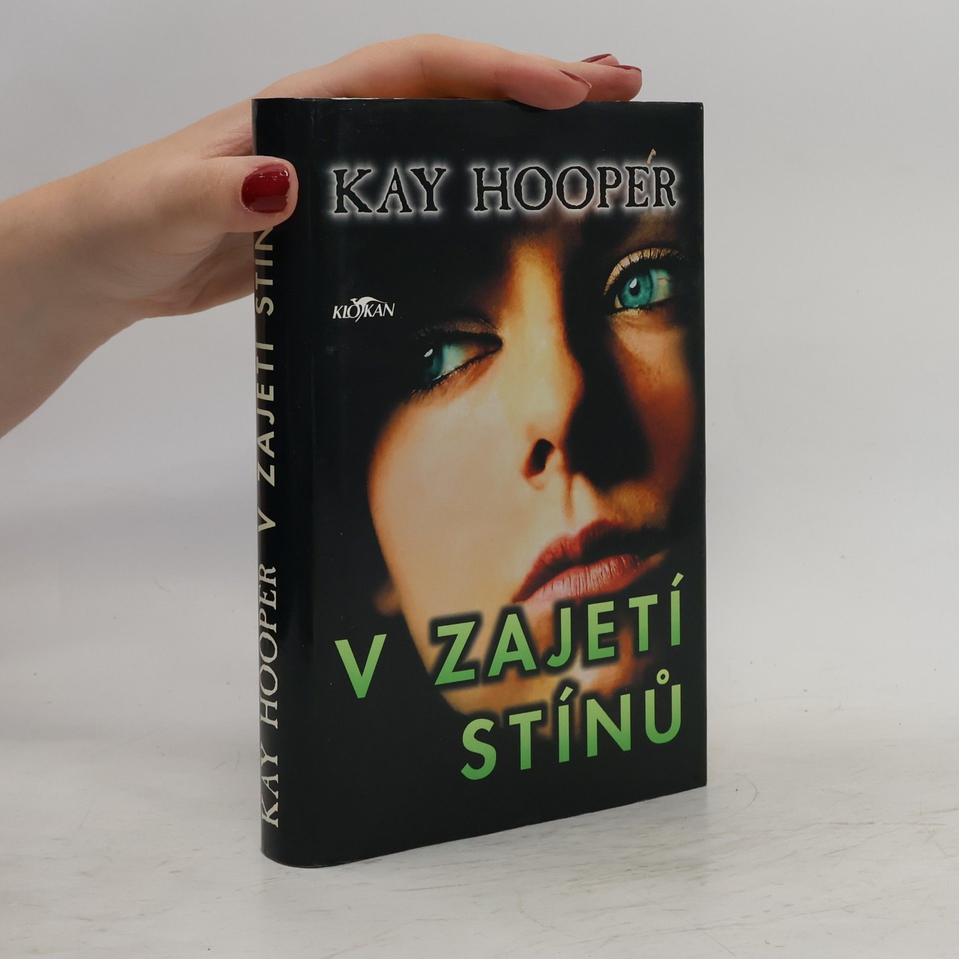 Kay Hooper V zajetí stínů