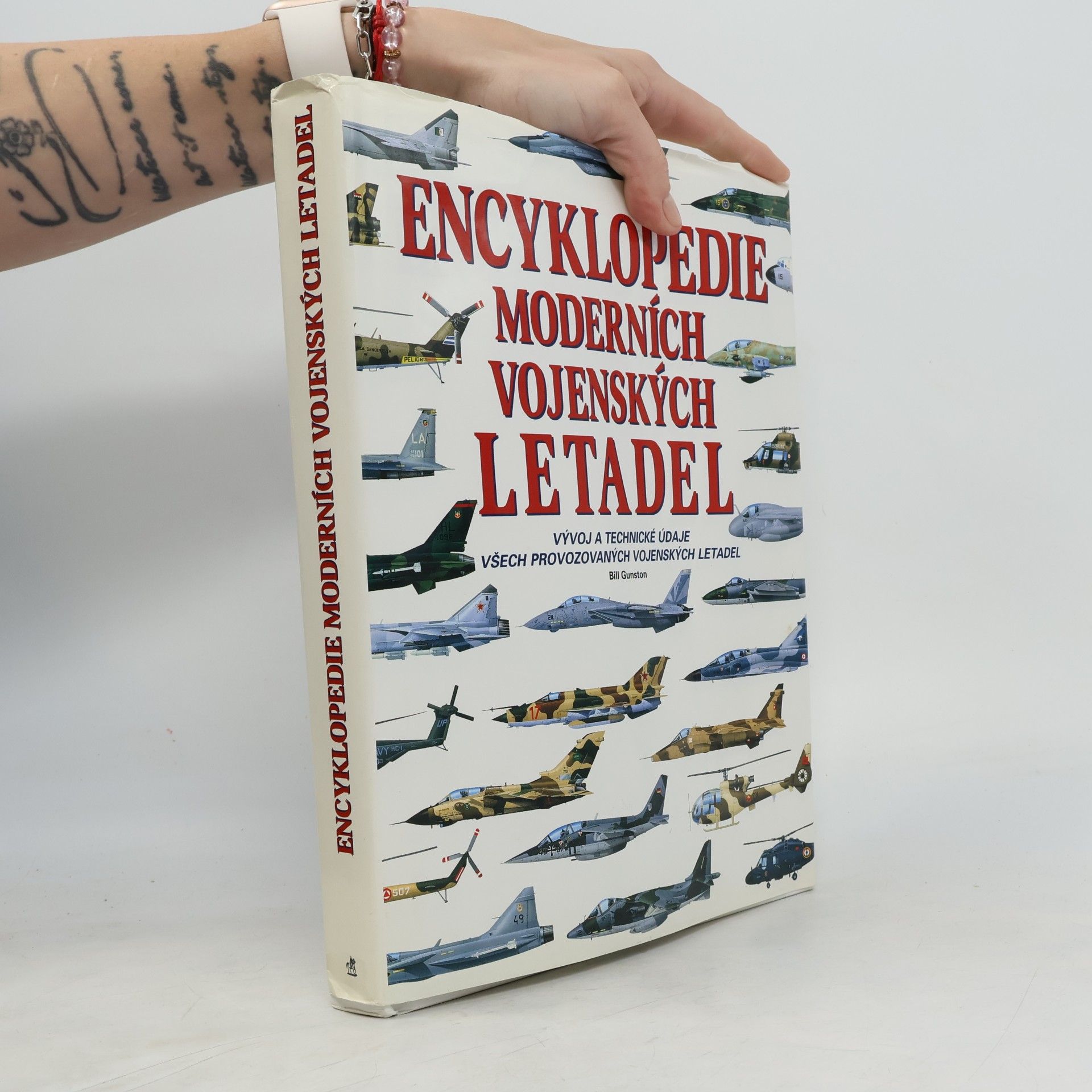 Bill Gunston Encyklopedie moderních vojenských letadel