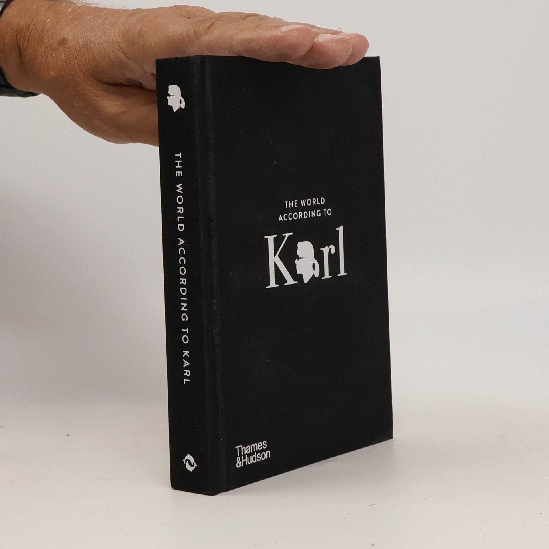 Collectif d'auteurs The world according to Karl : the wit and wisdom of Karl Lagerfeld