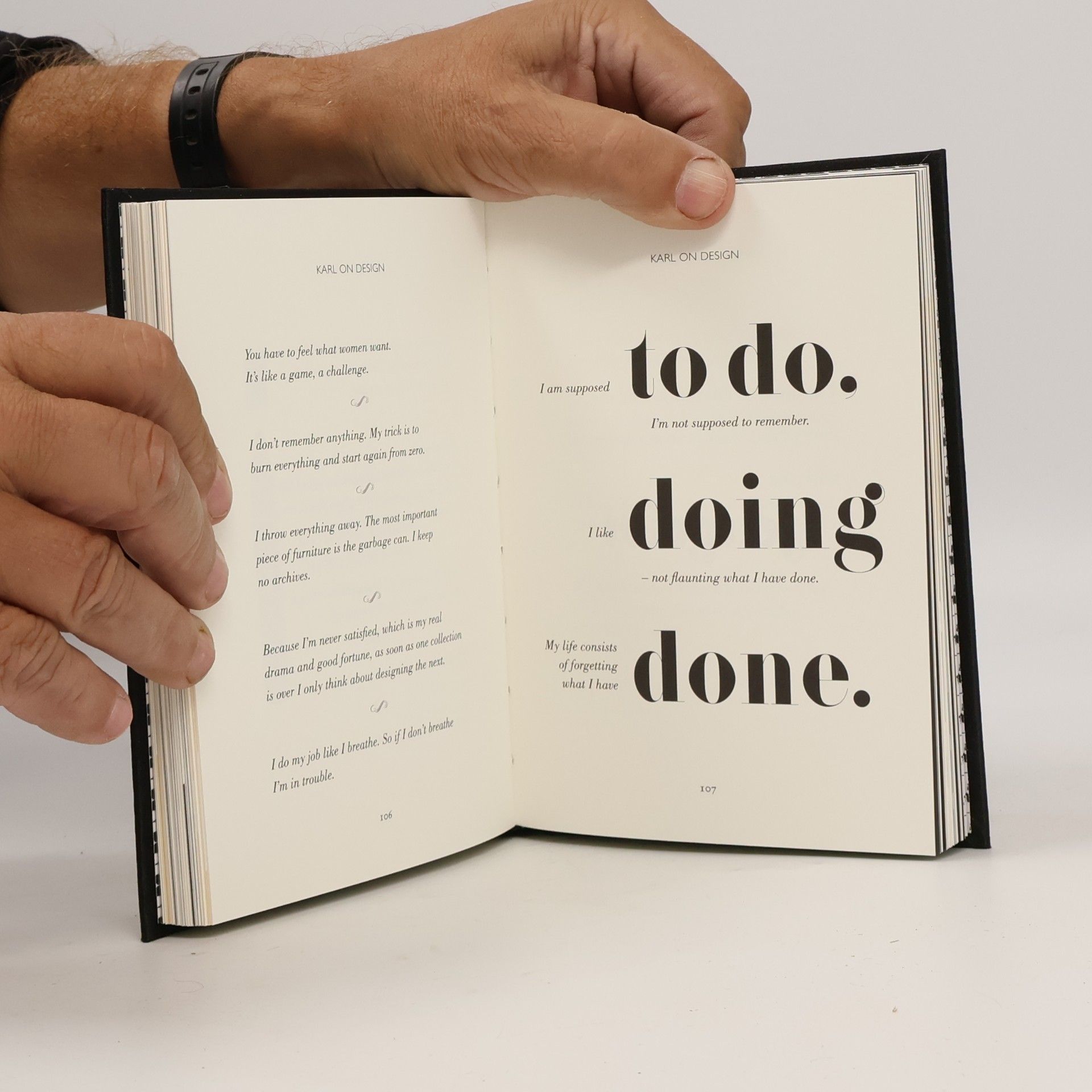 kolektiv The world according to Karl : the wit and wisdom of Karl Lagerfeld