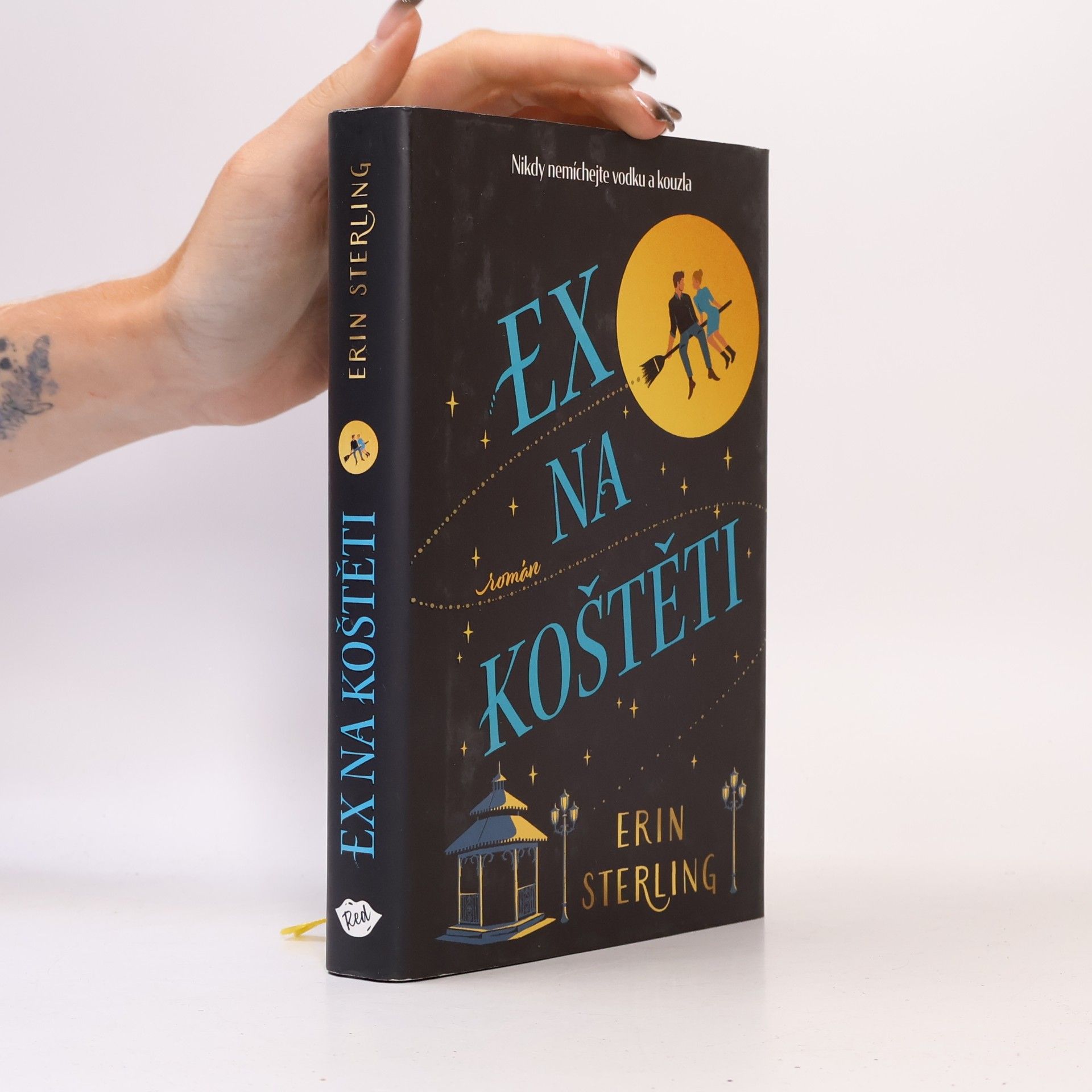 Rachel Hawkins Ex na koštěti