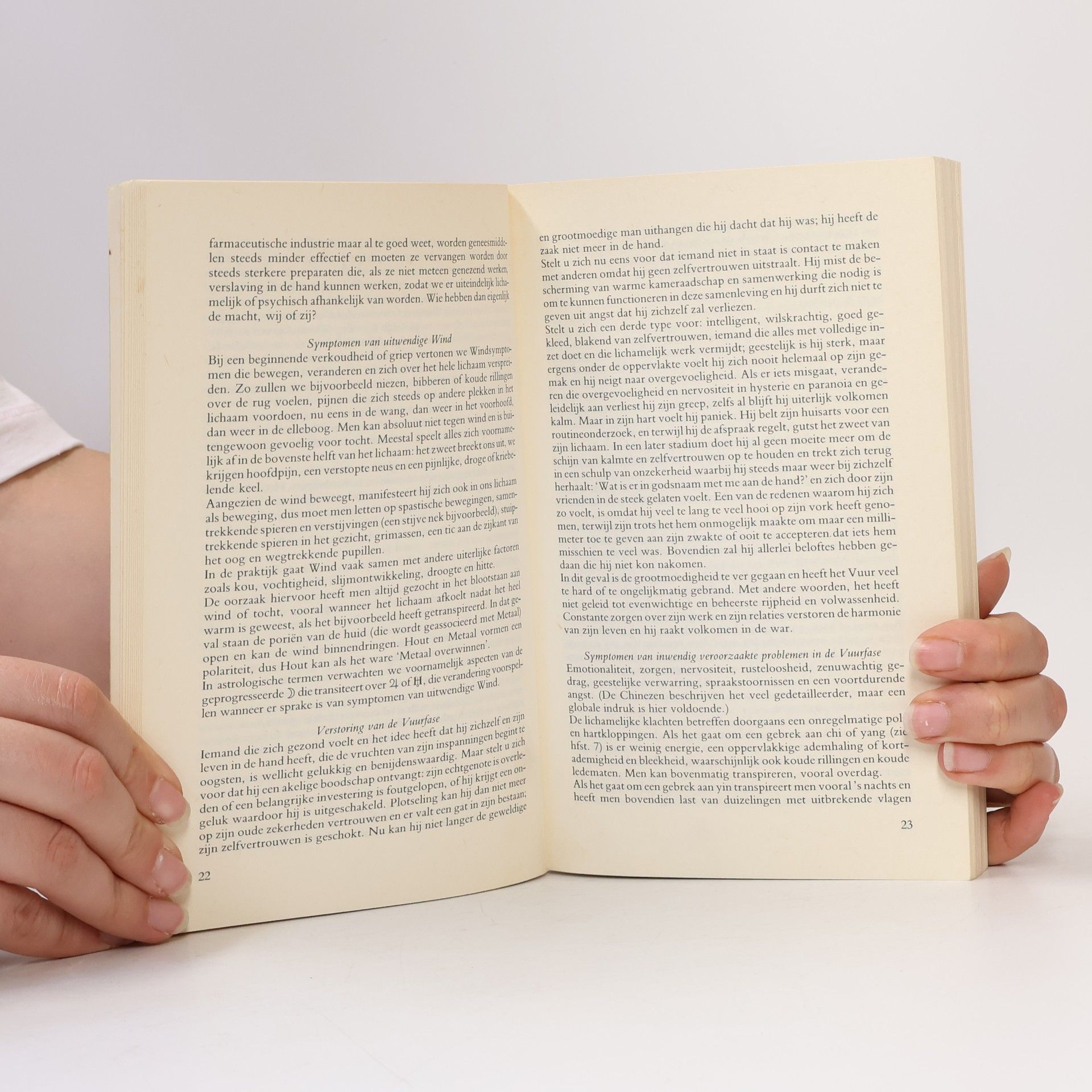 Jonathan Clogstoun-Willmott Kosmos Astrologische Reeks: Westerse astrologie en oosterse geneeskunde