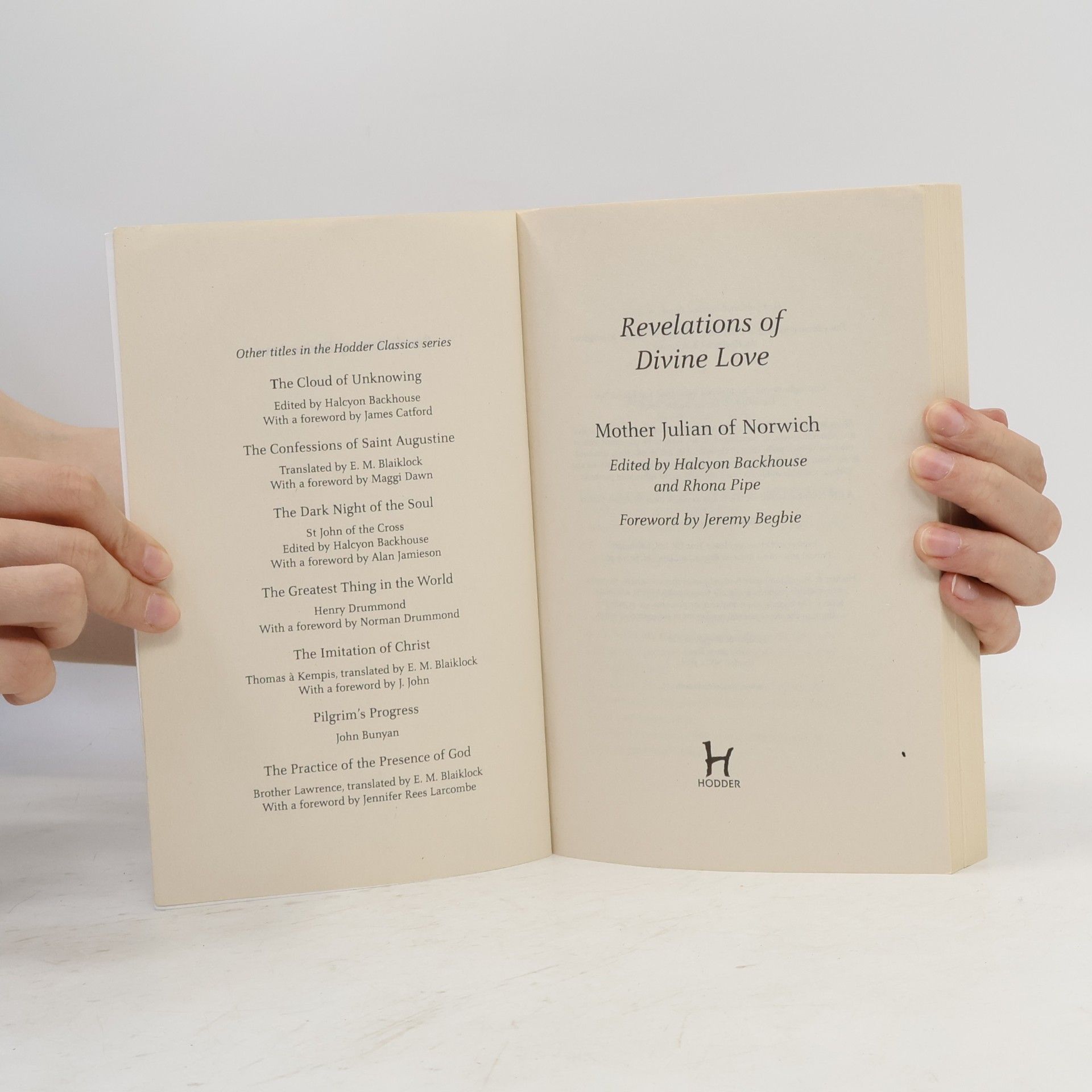 Mother Julian of Norwich Hodder Classics: Revelations of Divine Love