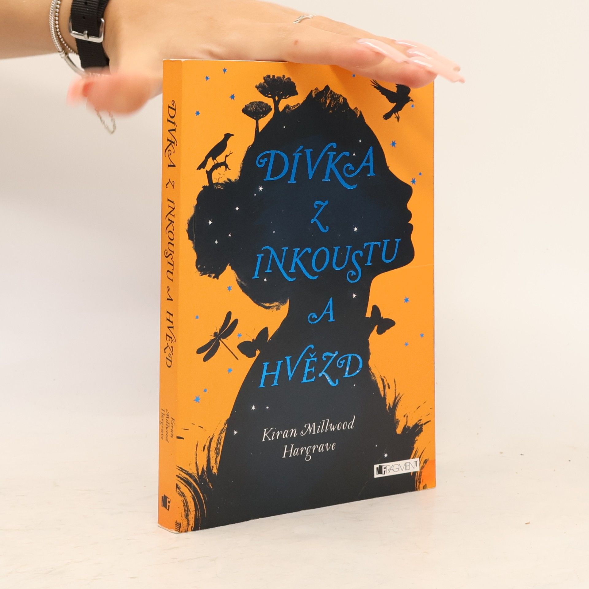 Kiran Millwood Hargrave Dívka z inkoustu a hvězd