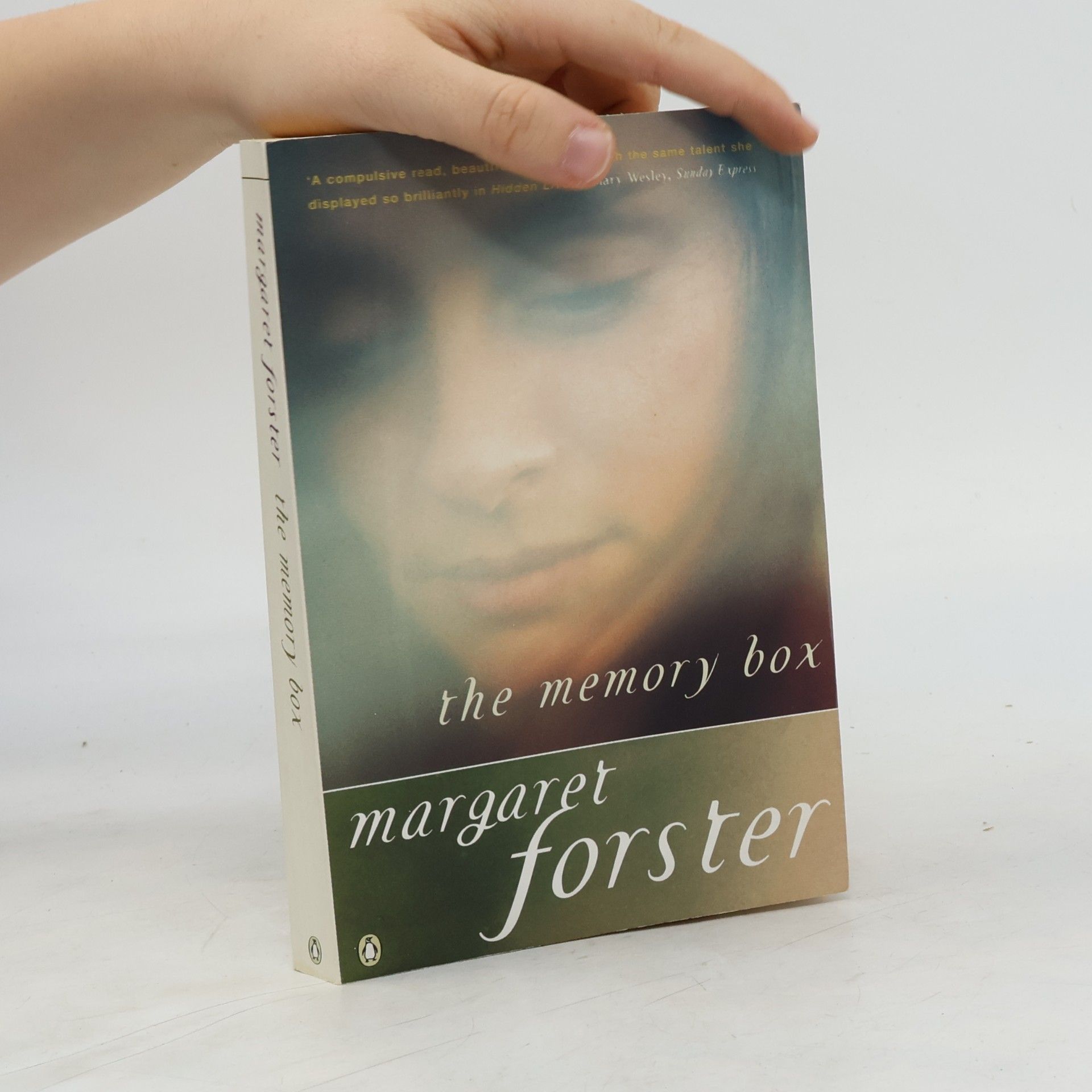 Margaret Forster The memory box