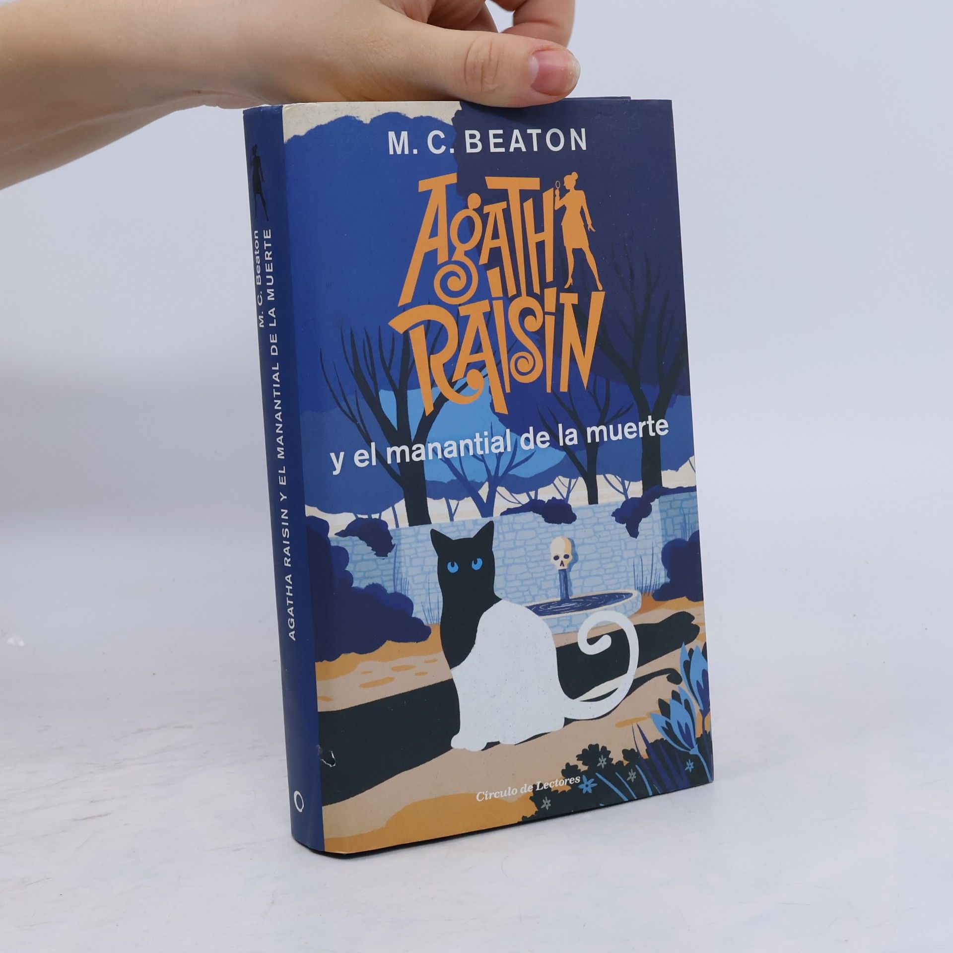 Vicente Campos González Agatha Raisin y el manantial de la muerte